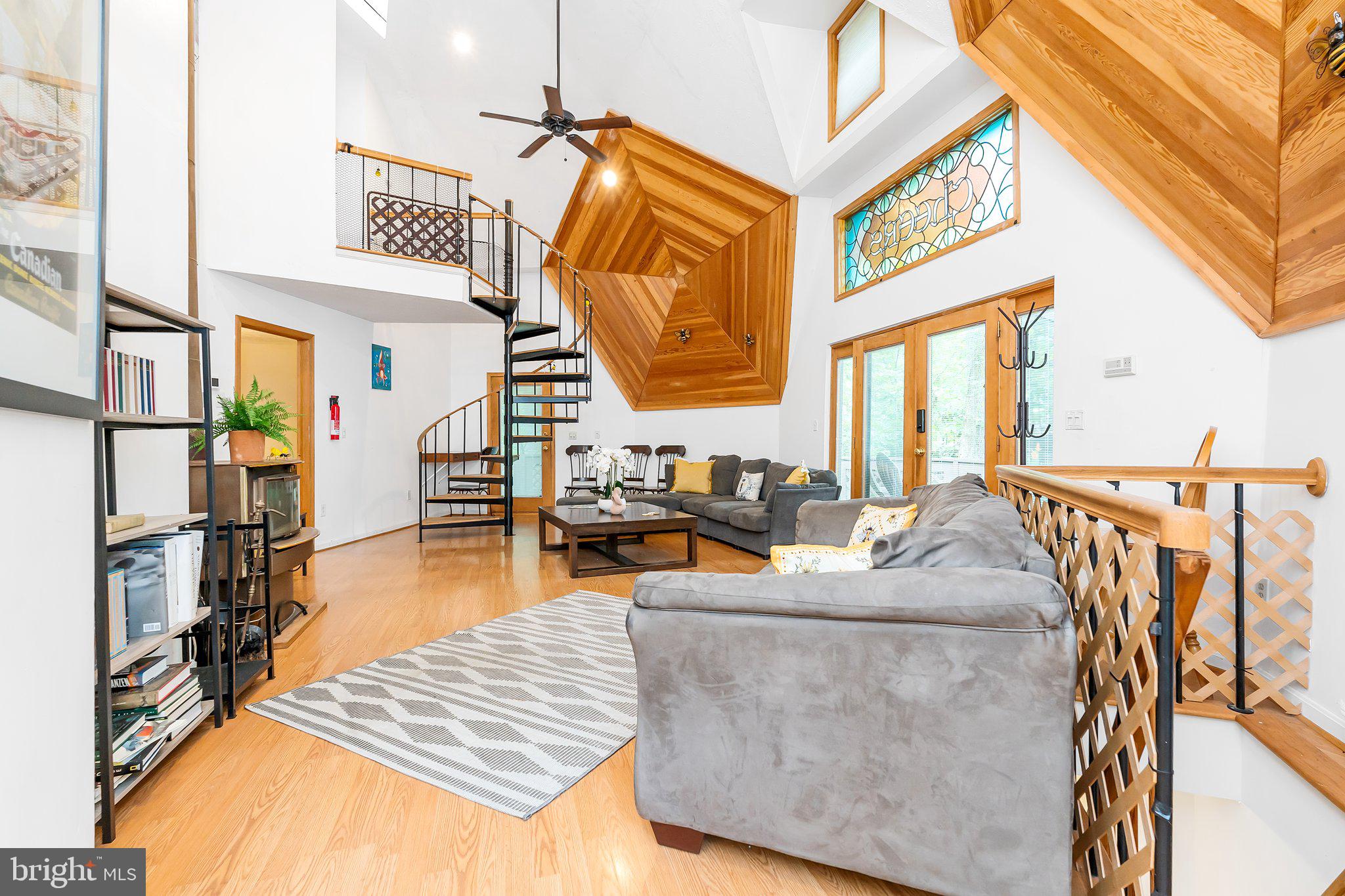 SHANNONDALE - Residential