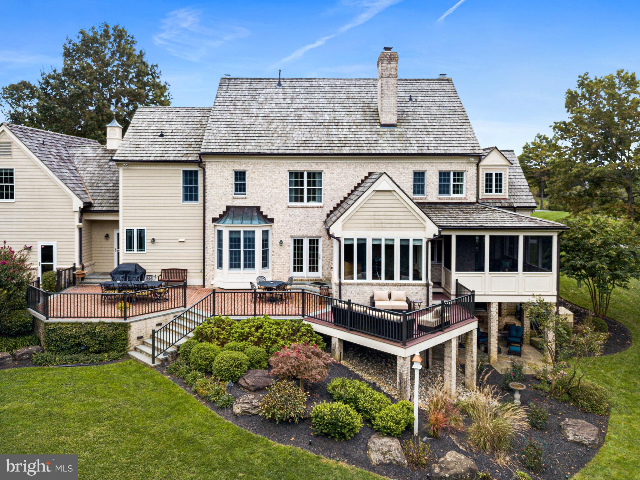 LAMBOURNE DOWNS - Residential