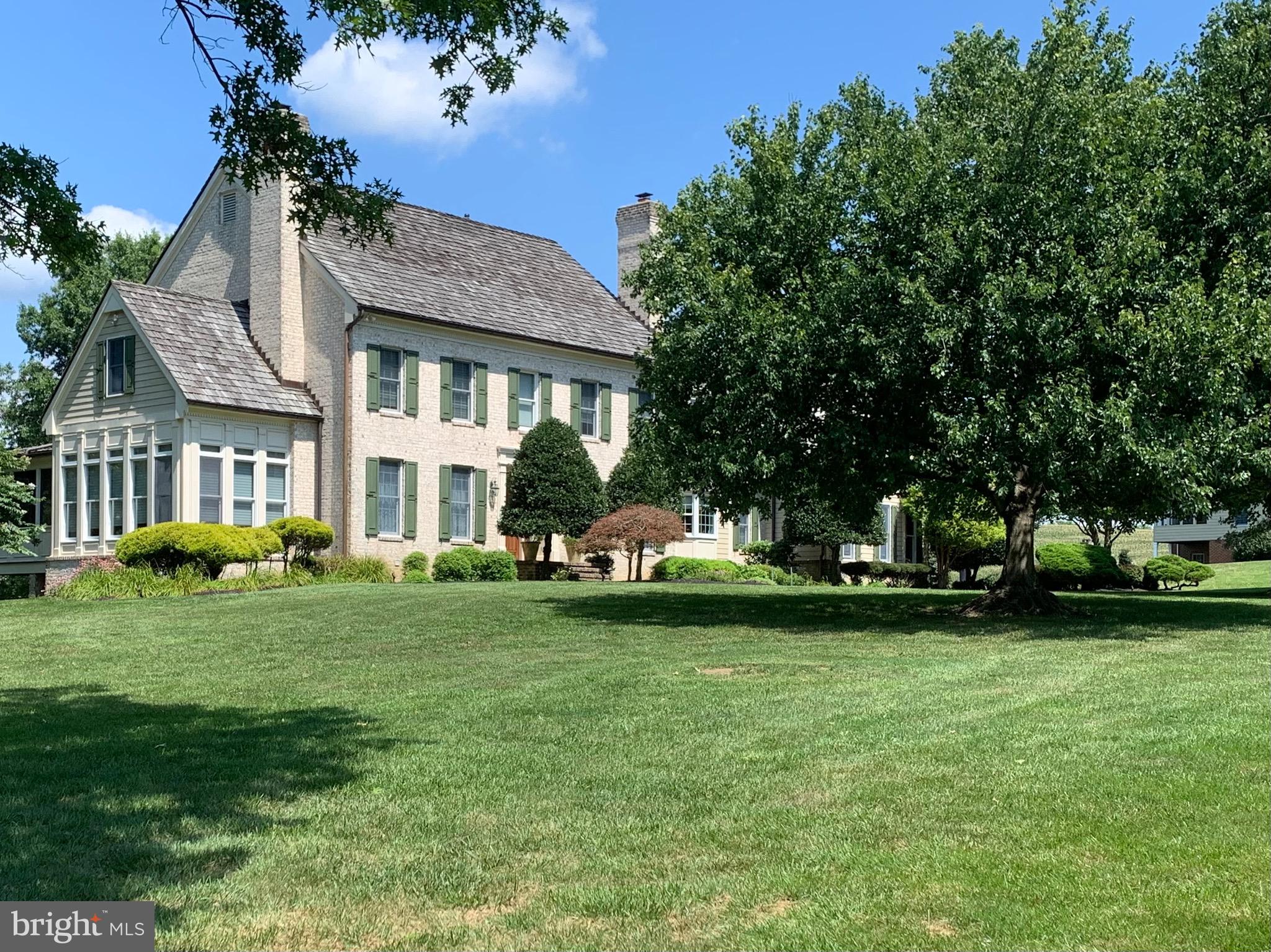 LAMBOURNE DOWNS - Residential