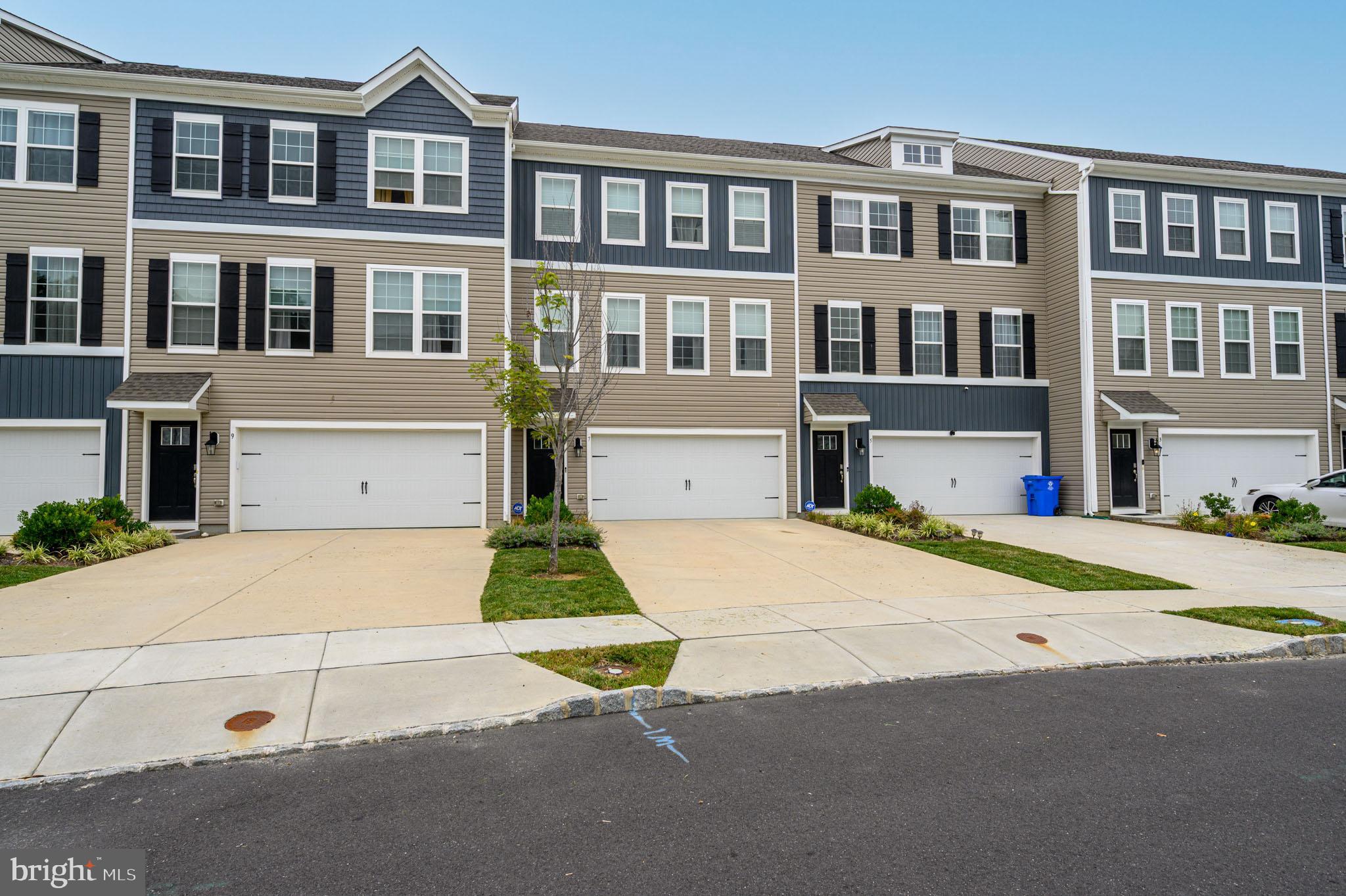 MT HOLLY GARDENS - Residential