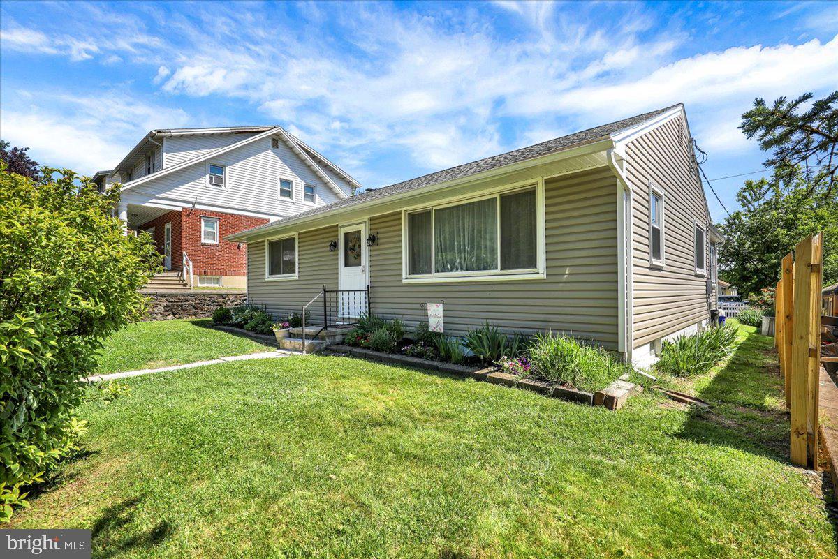 307 SUMMIT AVENUE