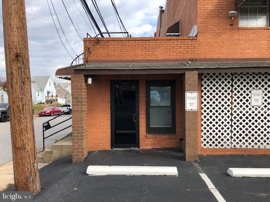 Prime commercial spa or storefront space on Pulaski Highway in Rosedale. Formerly Sunless Raes sunless tanning spa. Perfect for small spa, or office space. It offers a small office or treatment room, waiting area, half bath and small kitchen area. Tons of parking. Excellent location with tons of visibility - close to I695, 95. and 5 minutes from Baltimore City. Space will be repainted before it is leased.  NNN fees are approximately $200/mo and include utilities!