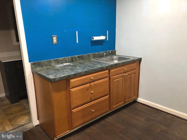 ROSEDALE - Commercial Lease