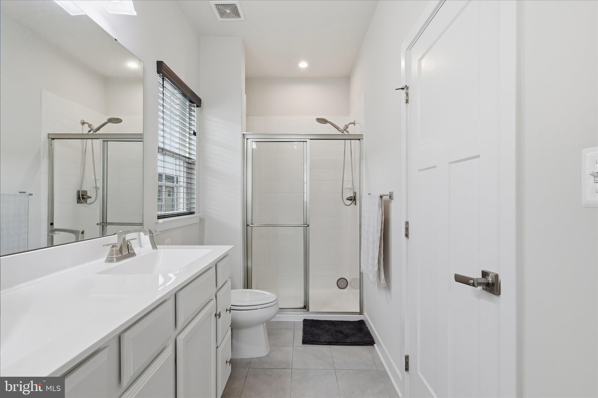 ARCOLA TOWN CENTER - Residential