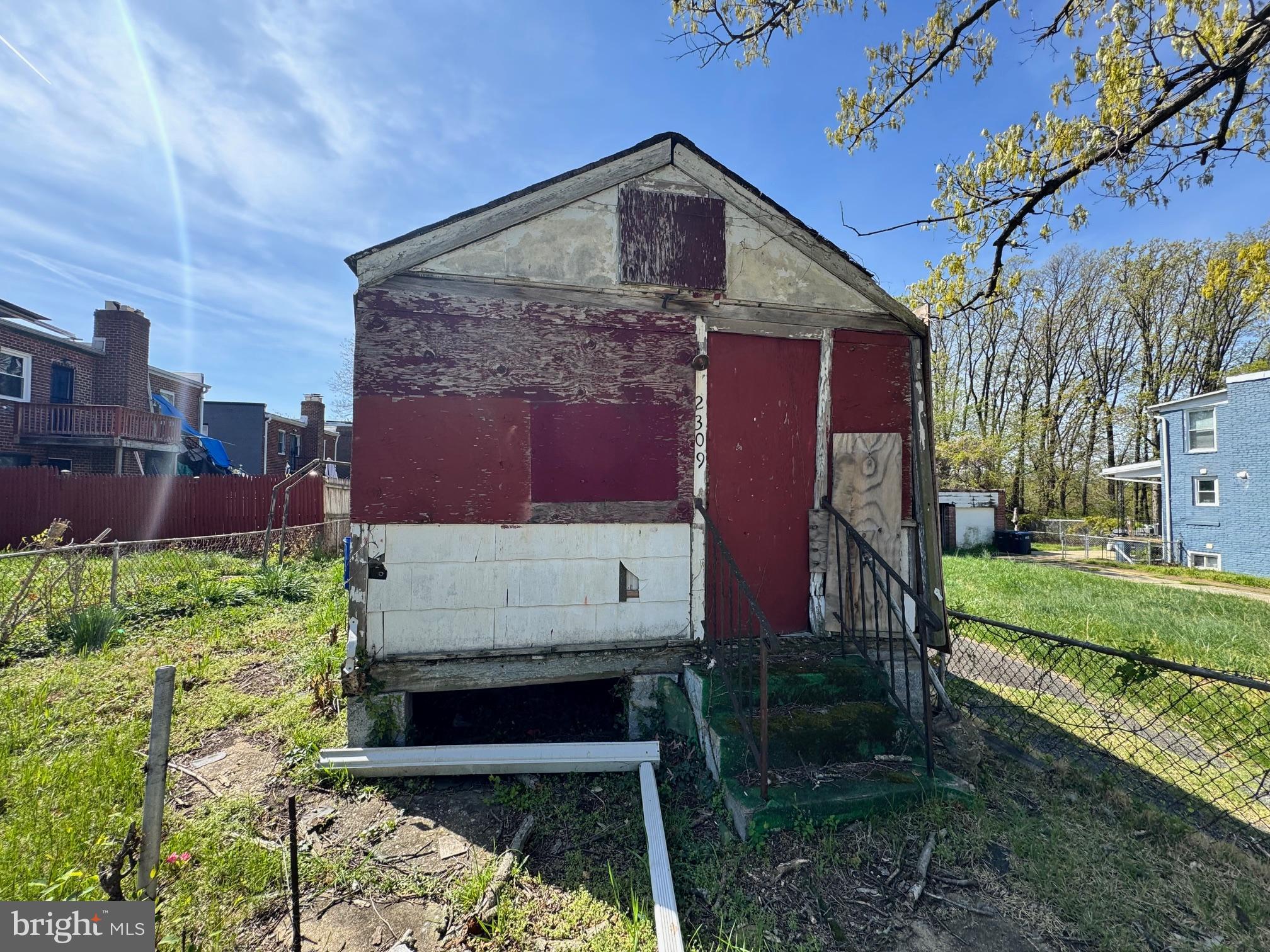 2309 IRVING STREET SE