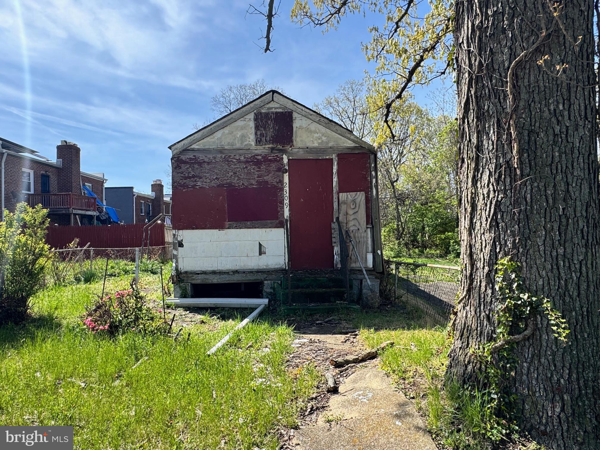 2309 IRVING STREET SE