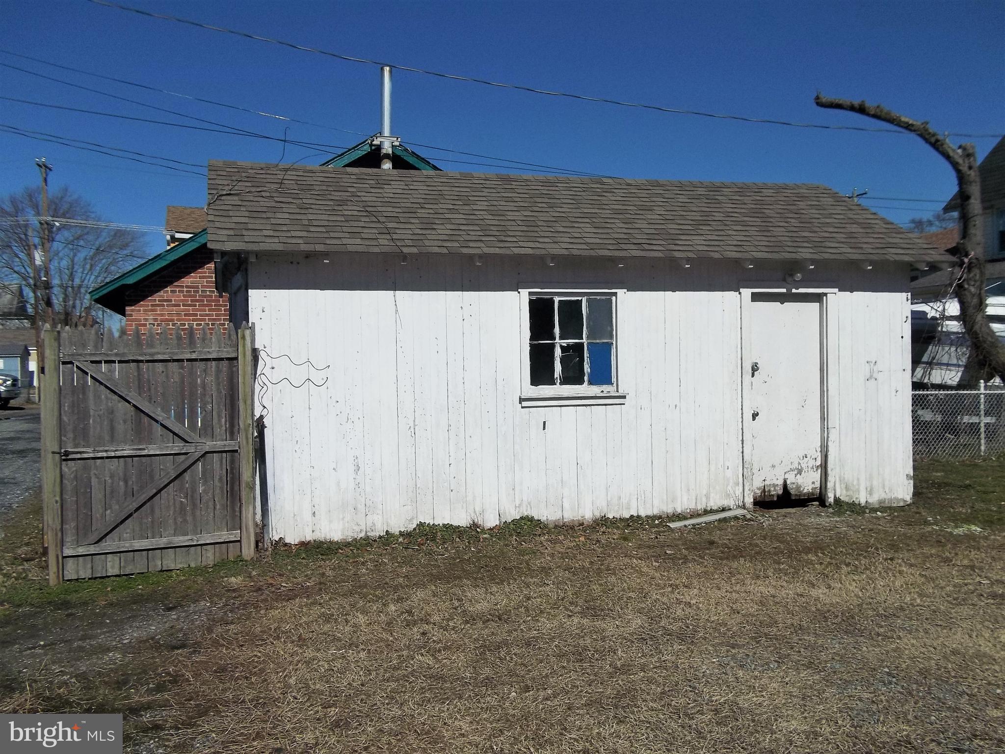 PERRYVILLE - Residential