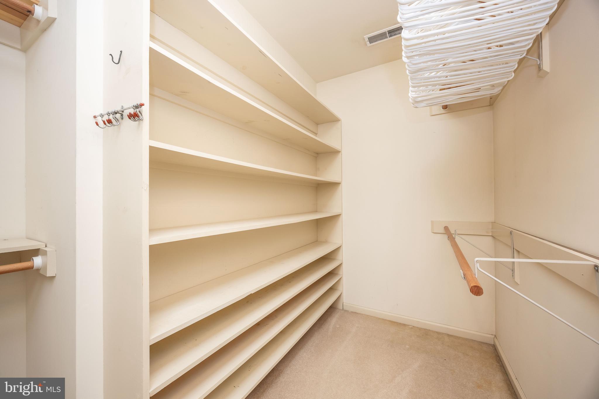 IDYLLWOOD - Residential