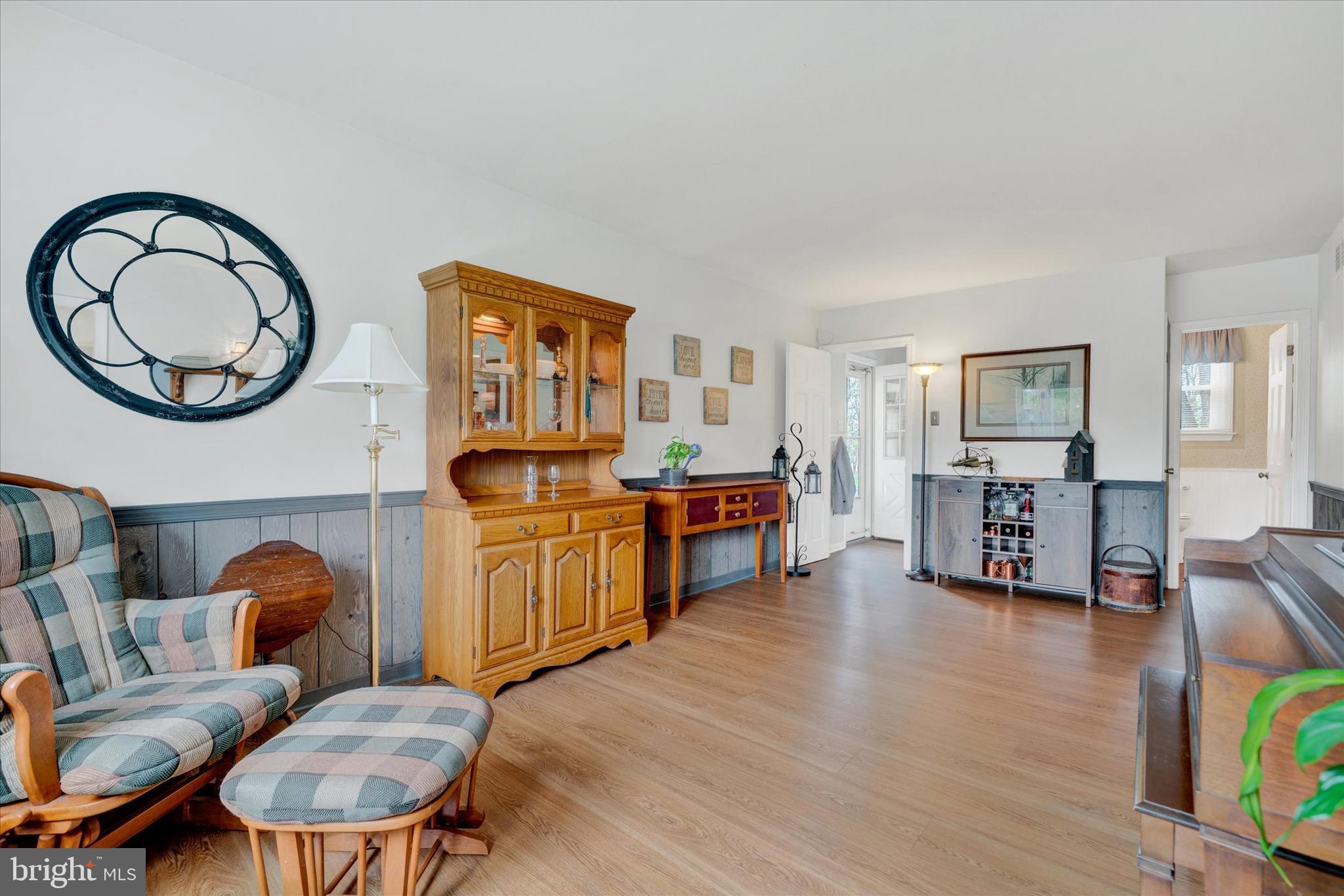 REGENT MANOR - Residential