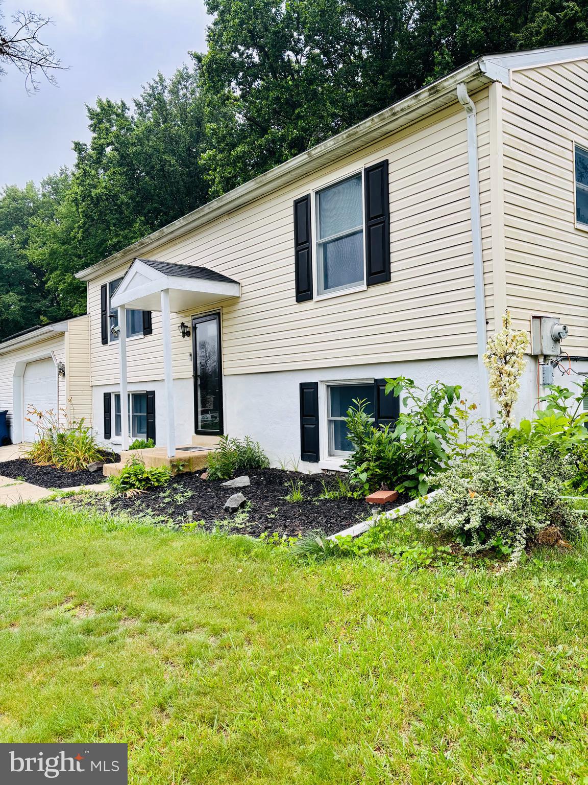 THOMSON ESTATES - Residential