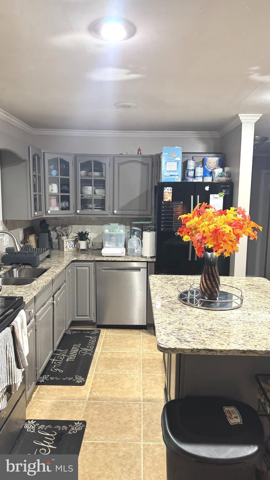 THOMSON ESTATES - Residential