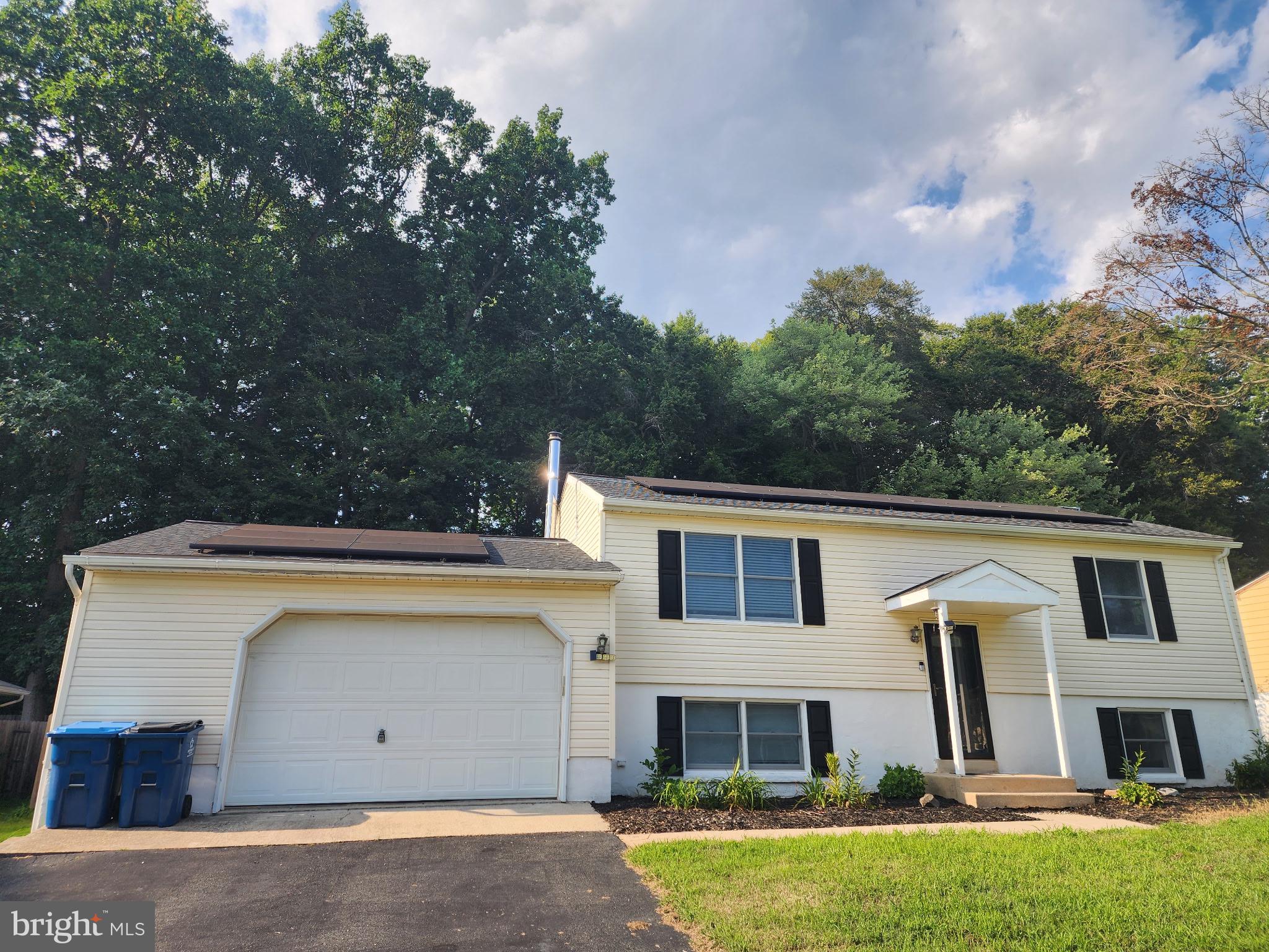 THOMSON ESTATES - Residential