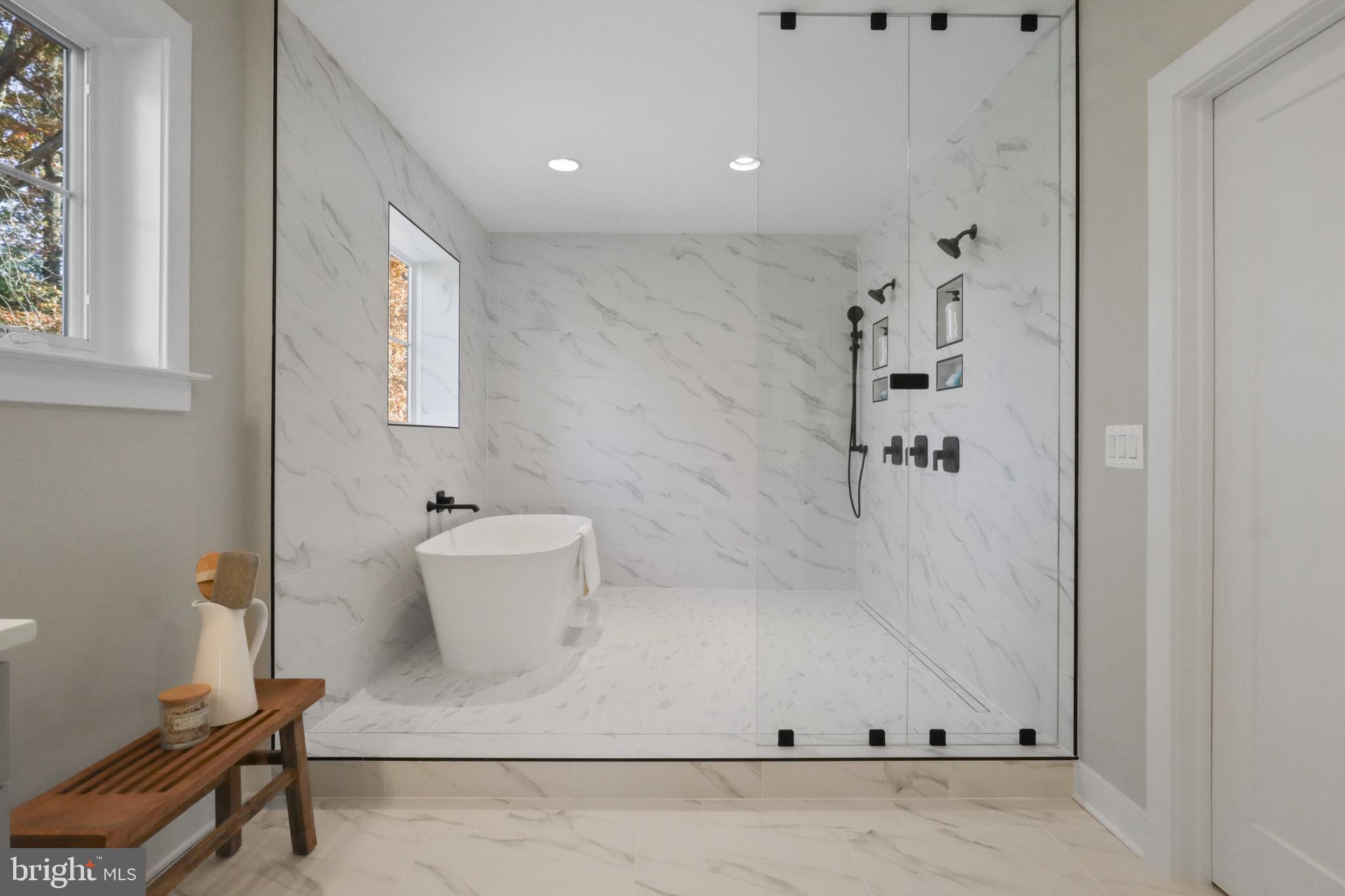 VIENNA WOODS - Residential