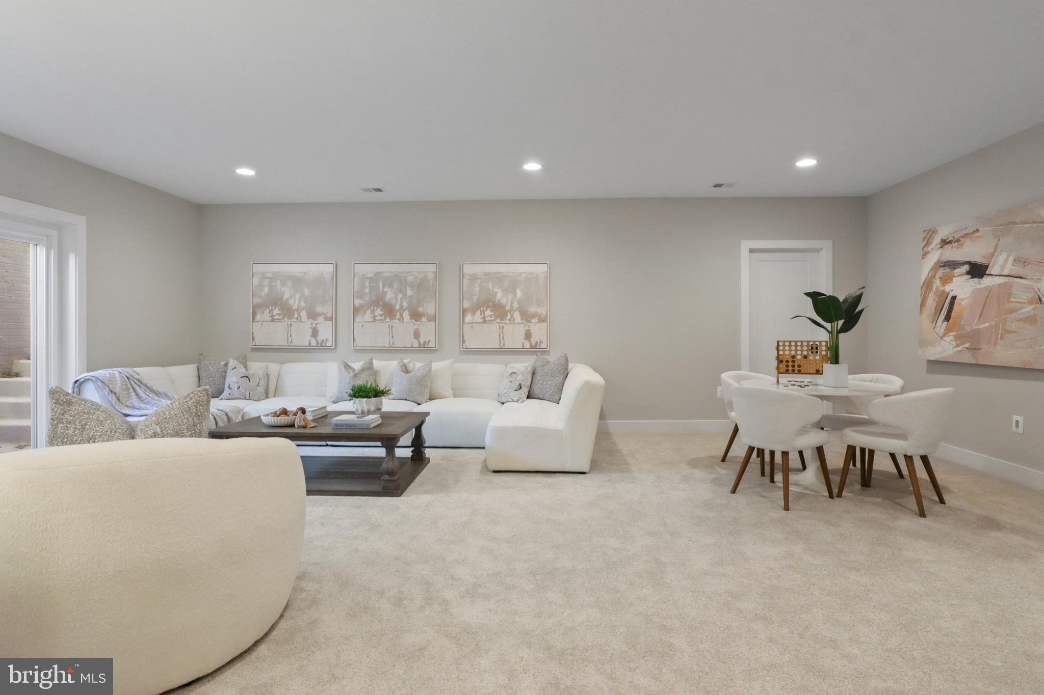 VIENNA WOODS - Residential