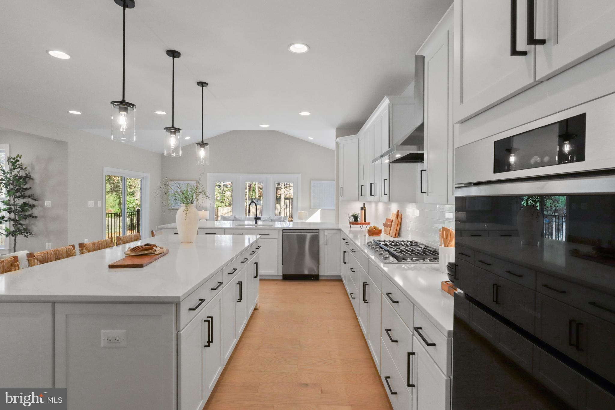 VIENNA WOODS - Residential