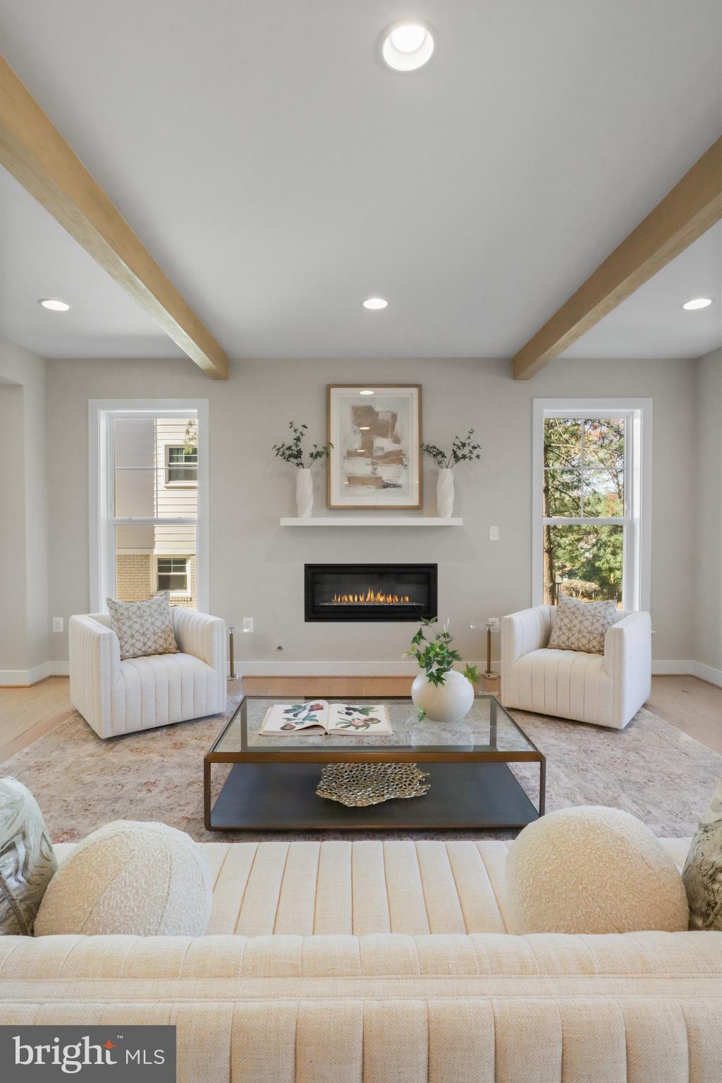 VIENNA WOODS - Residential