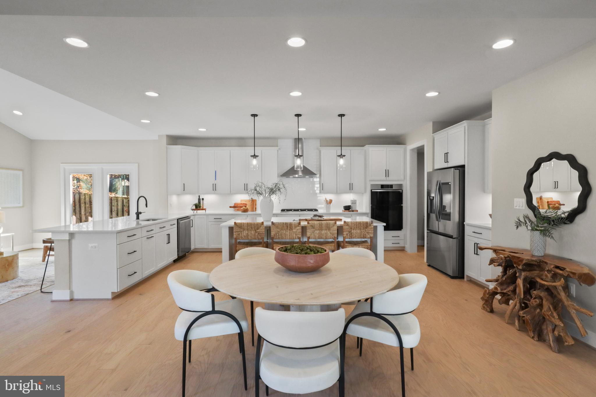 VIENNA WOODS - Residential