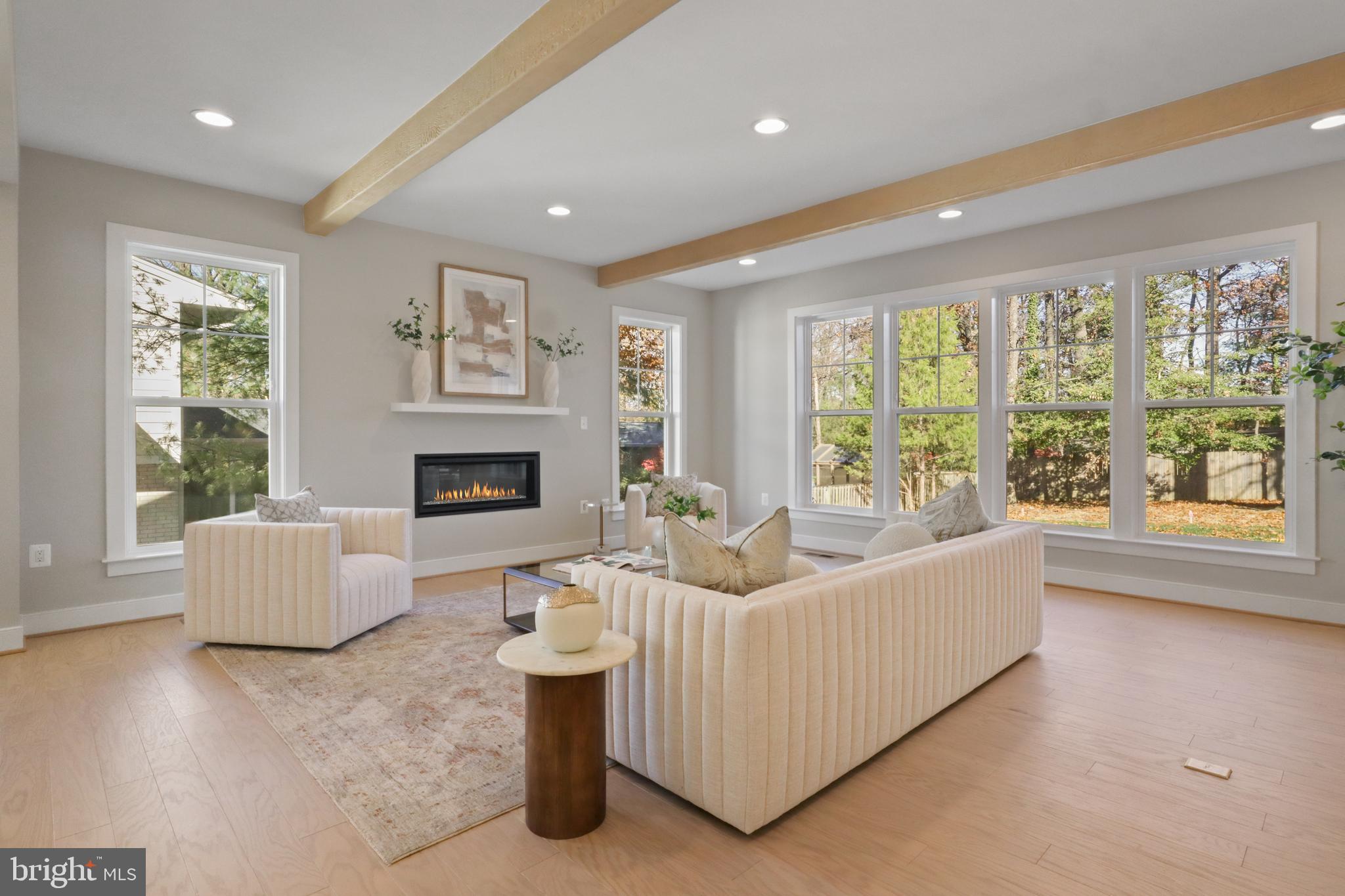 VIENNA WOODS - Residential