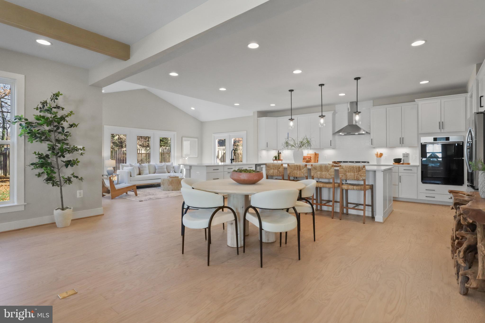 VIENNA WOODS - Residential