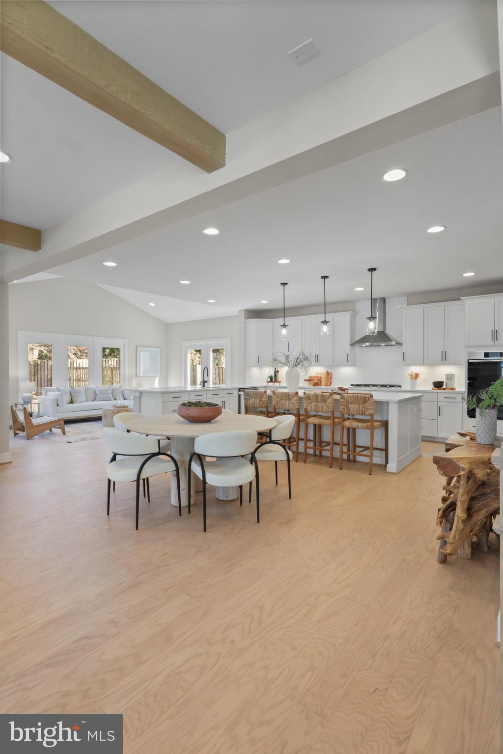 VIENNA WOODS - Residential