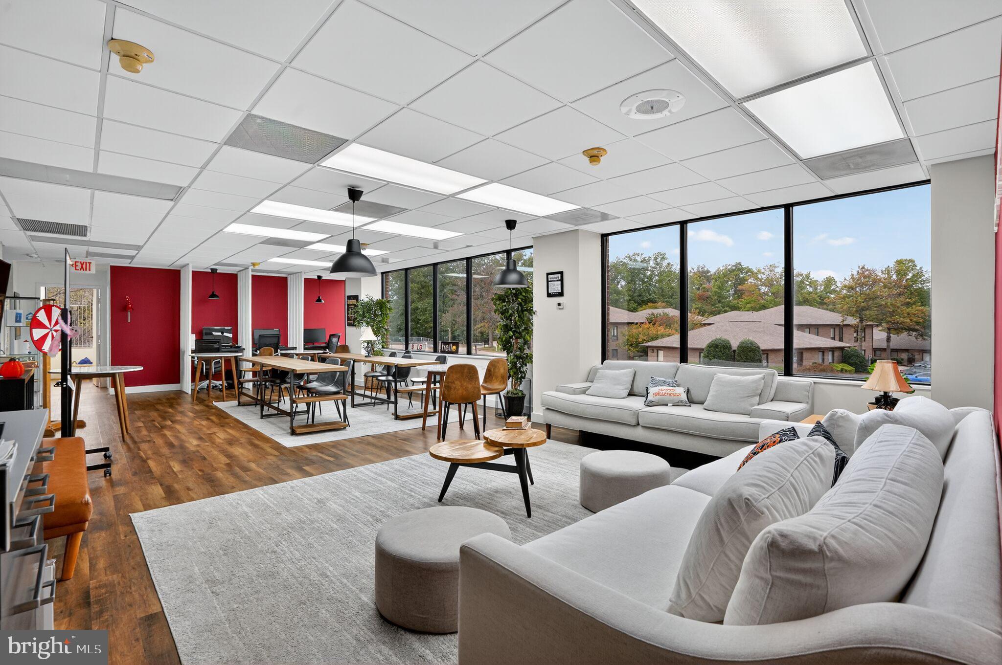 LAKE RIDGE - Commercial Sale