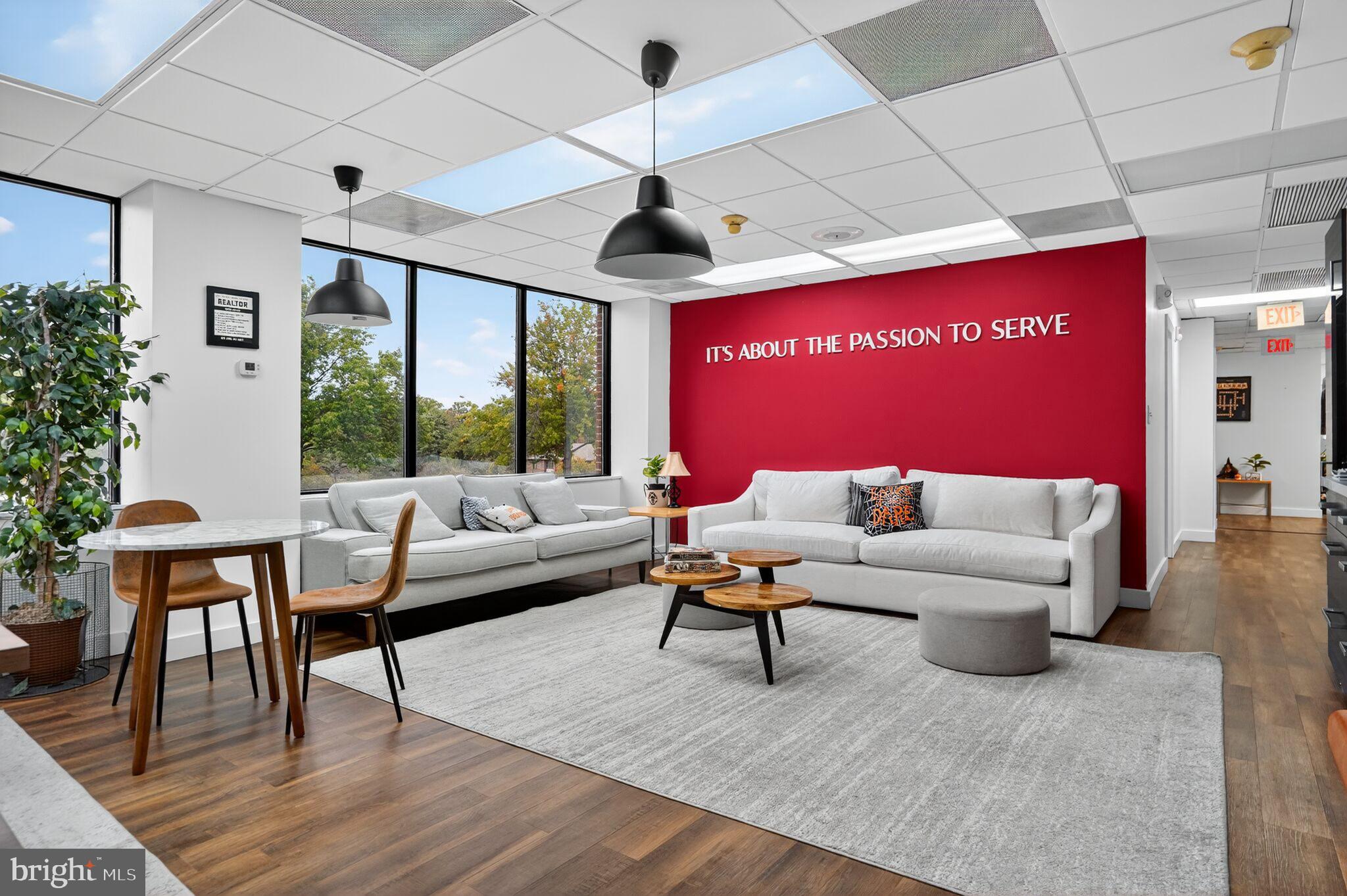 LAKE RIDGE - Commercial Sale