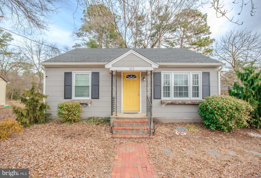 This charming, conveniently located home has an updated kitchen and bath, fenced back yard and would be perfect for an owner occupant, second home or investment property. Updates include plank flooring throughout, granite counters,  gas range and wrap around tile in the bath. Enjoy the spacious deck for outdoor relaxing and entertaining. Close to shopping, restaurants other services. Easy commute to SU and Tidal Health.