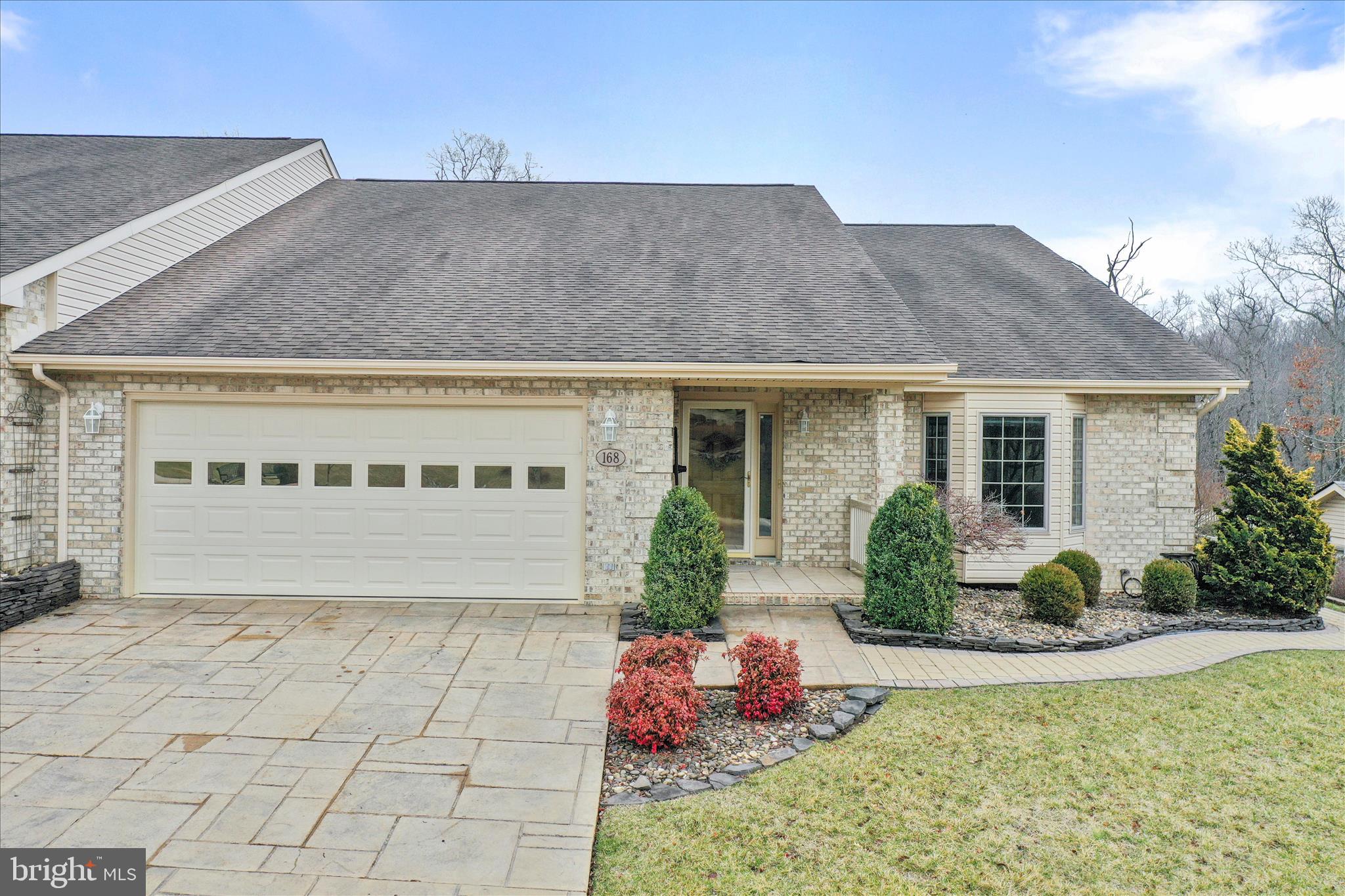 STONY POINTE - Residential