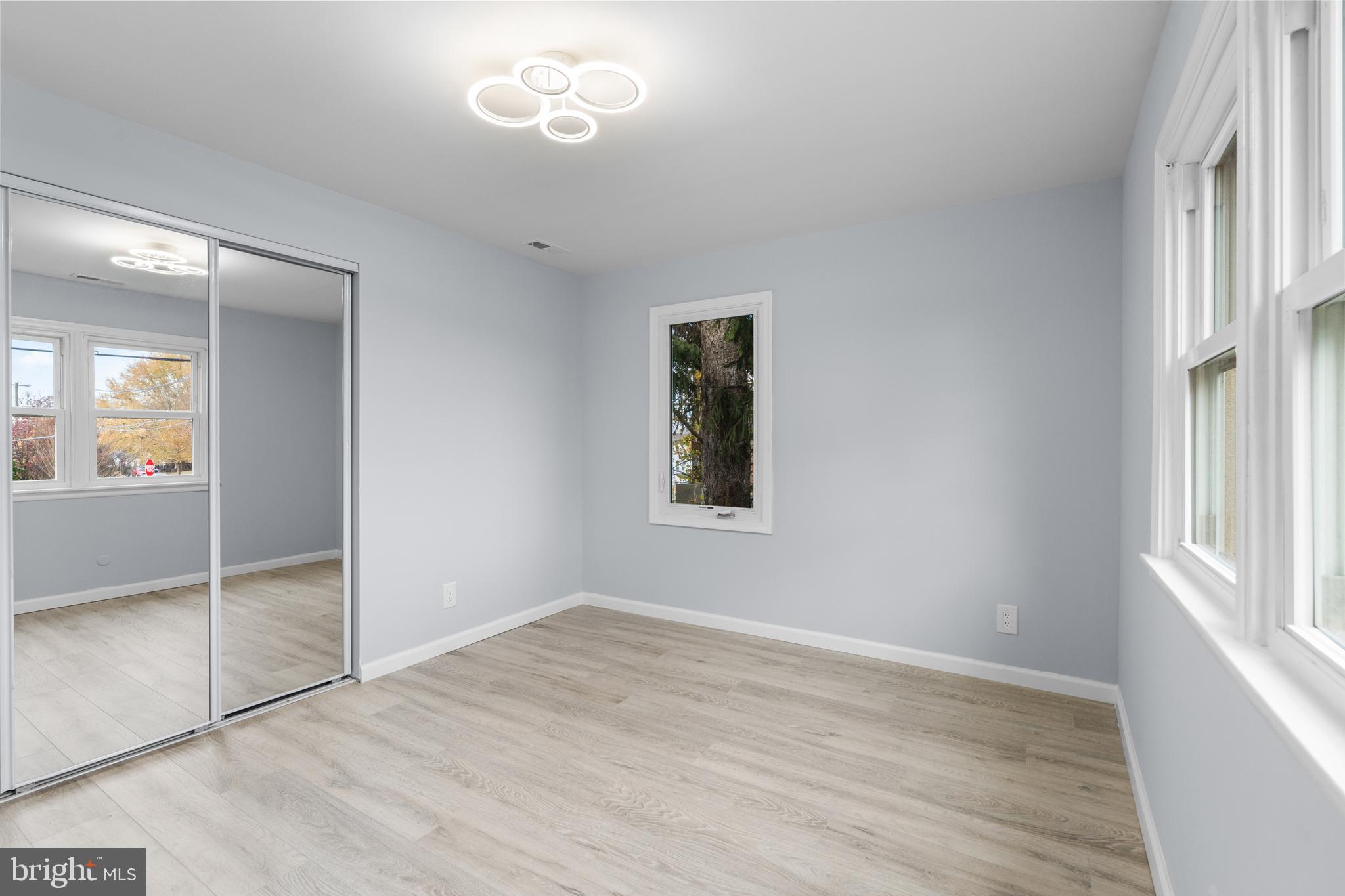 SOMERTON - Residential