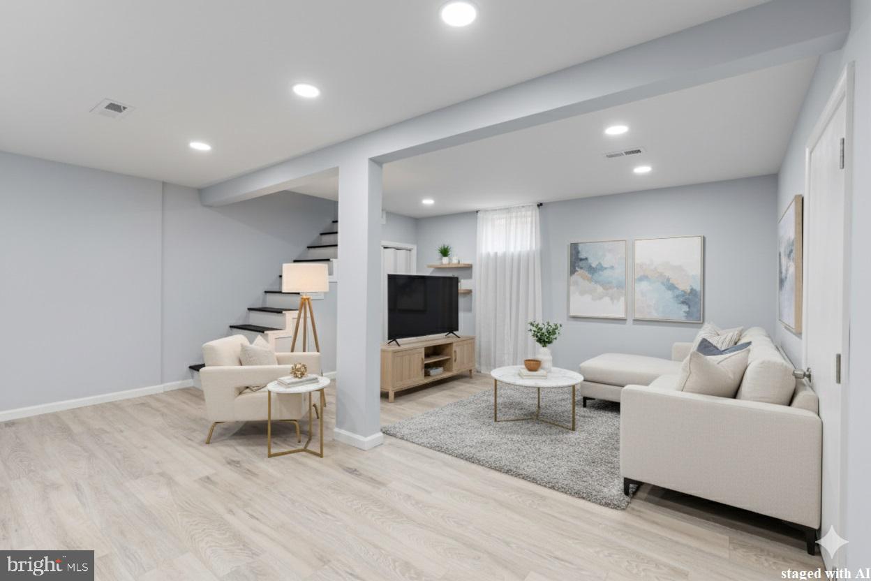 SOMERTON - Residential