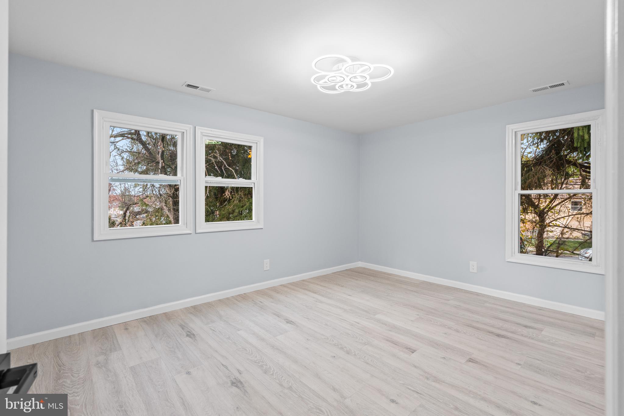 SOMERTON - Residential