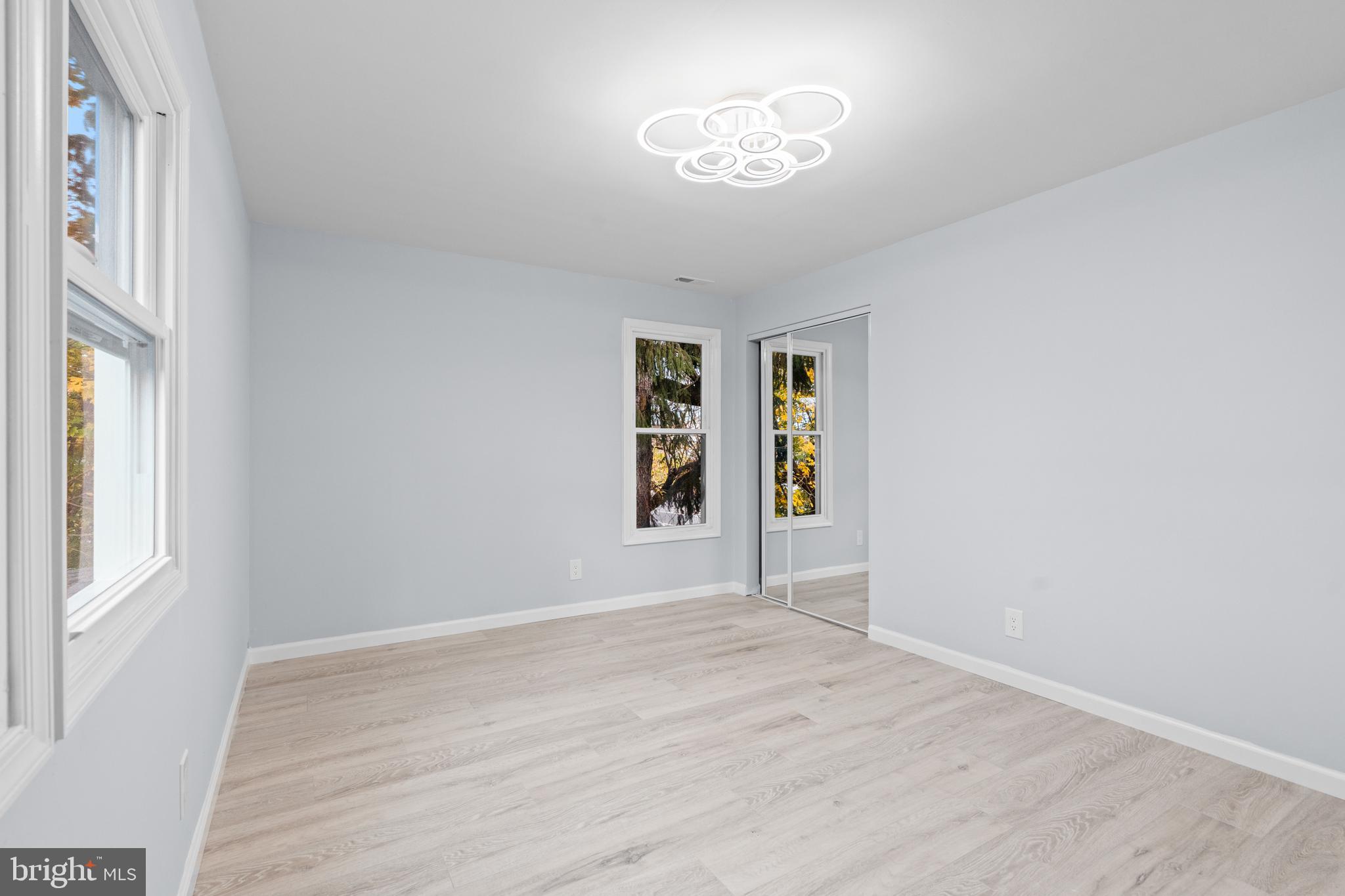 SOMERTON - Residential