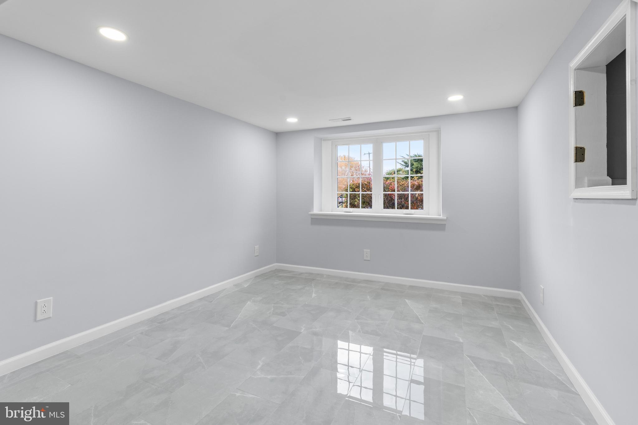 SOMERTON - Residential