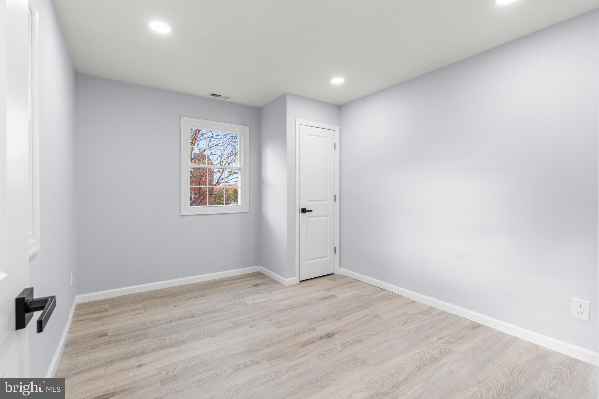 SOMERTON - Residential