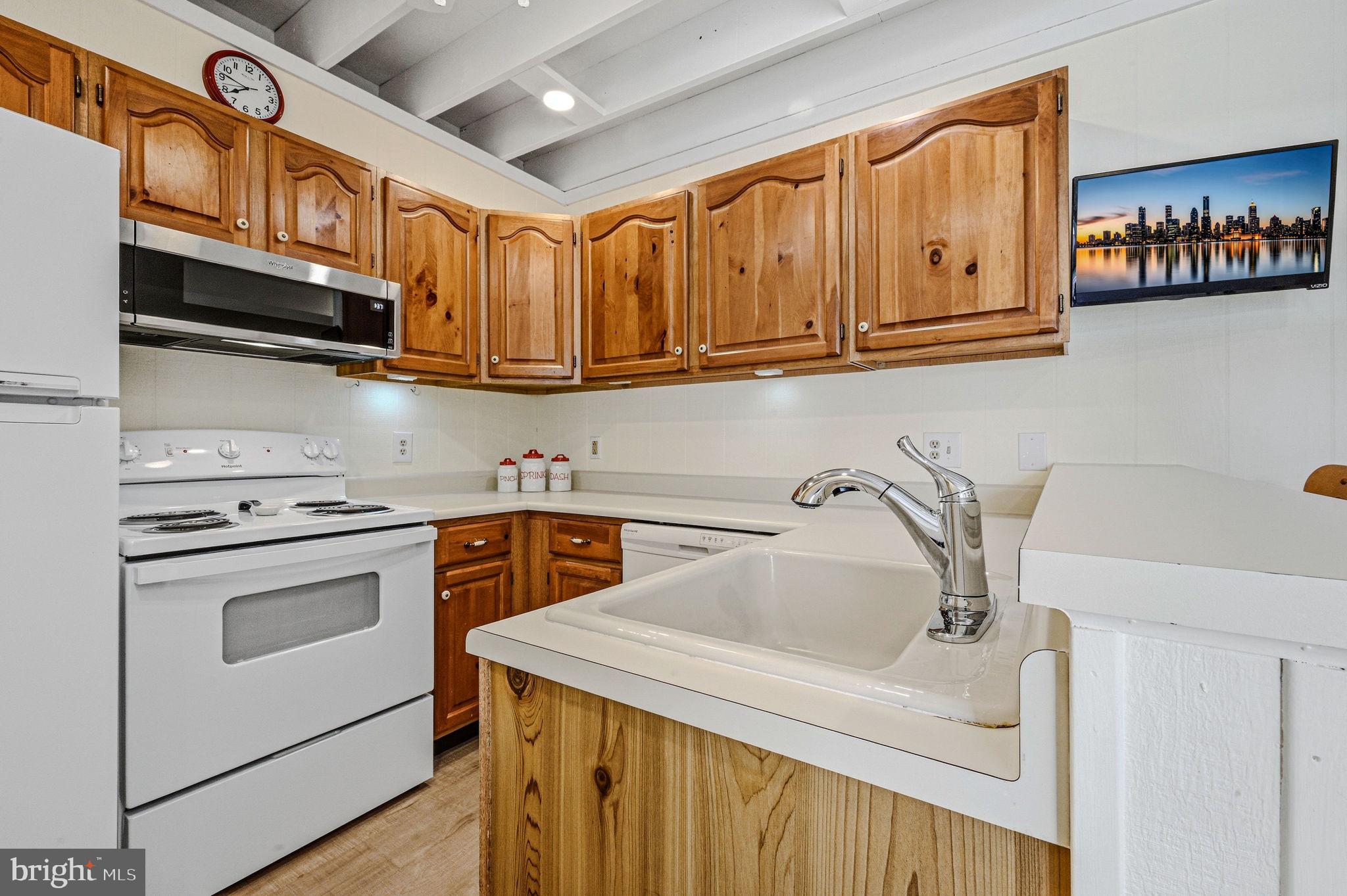 MALLARD LAKES - Residential