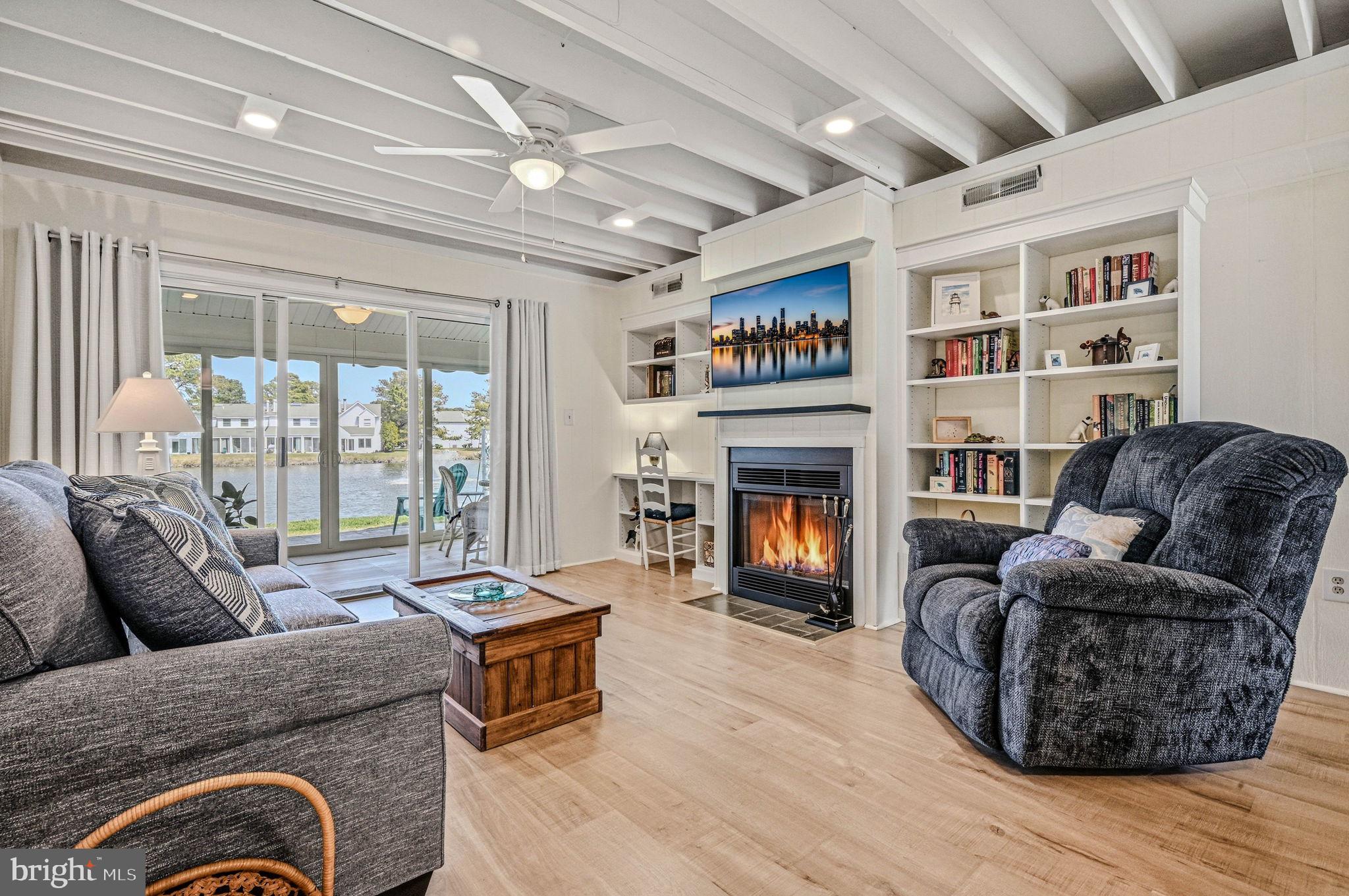 MALLARD LAKES - Residential