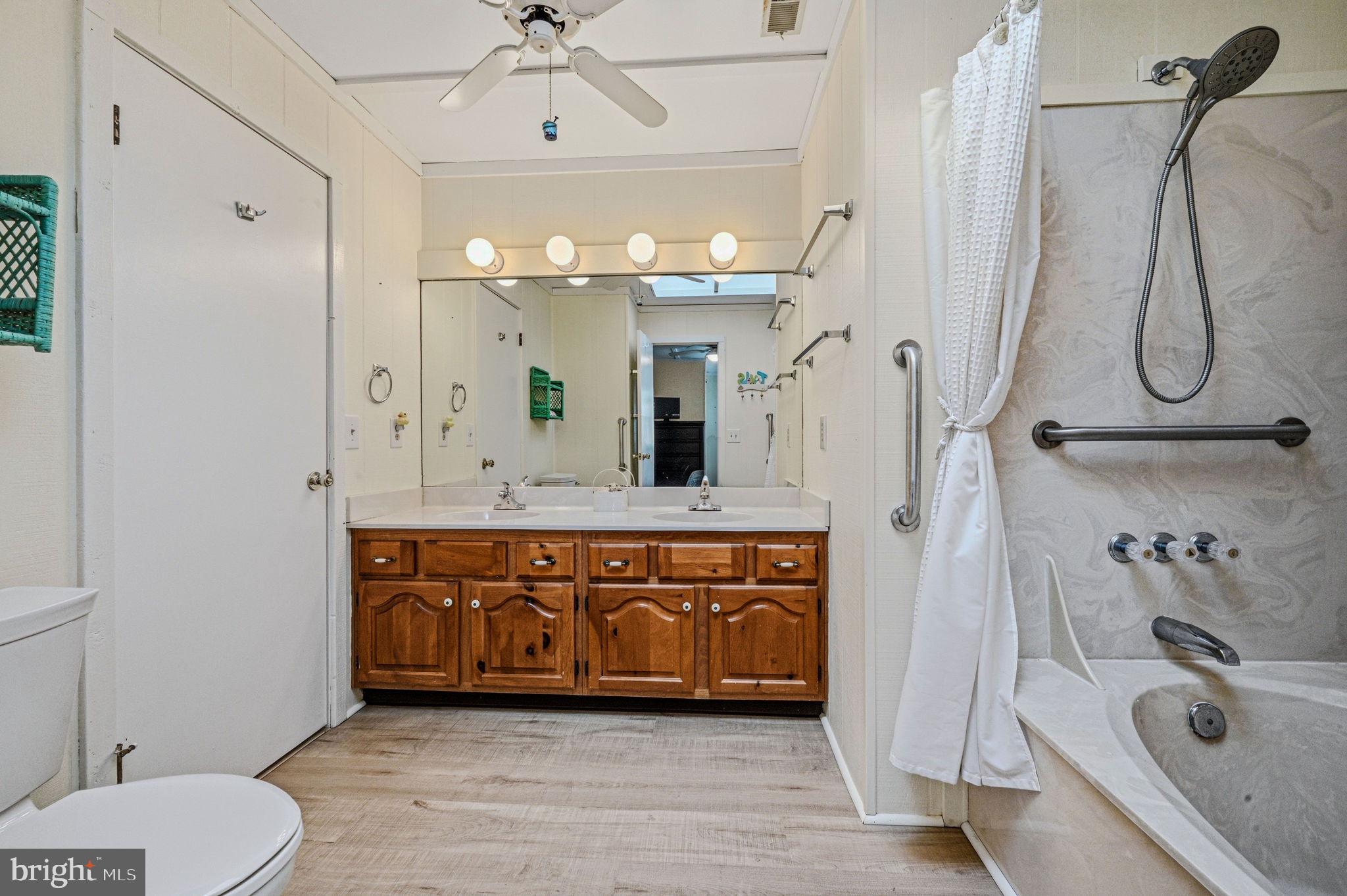 MALLARD LAKES - Residential