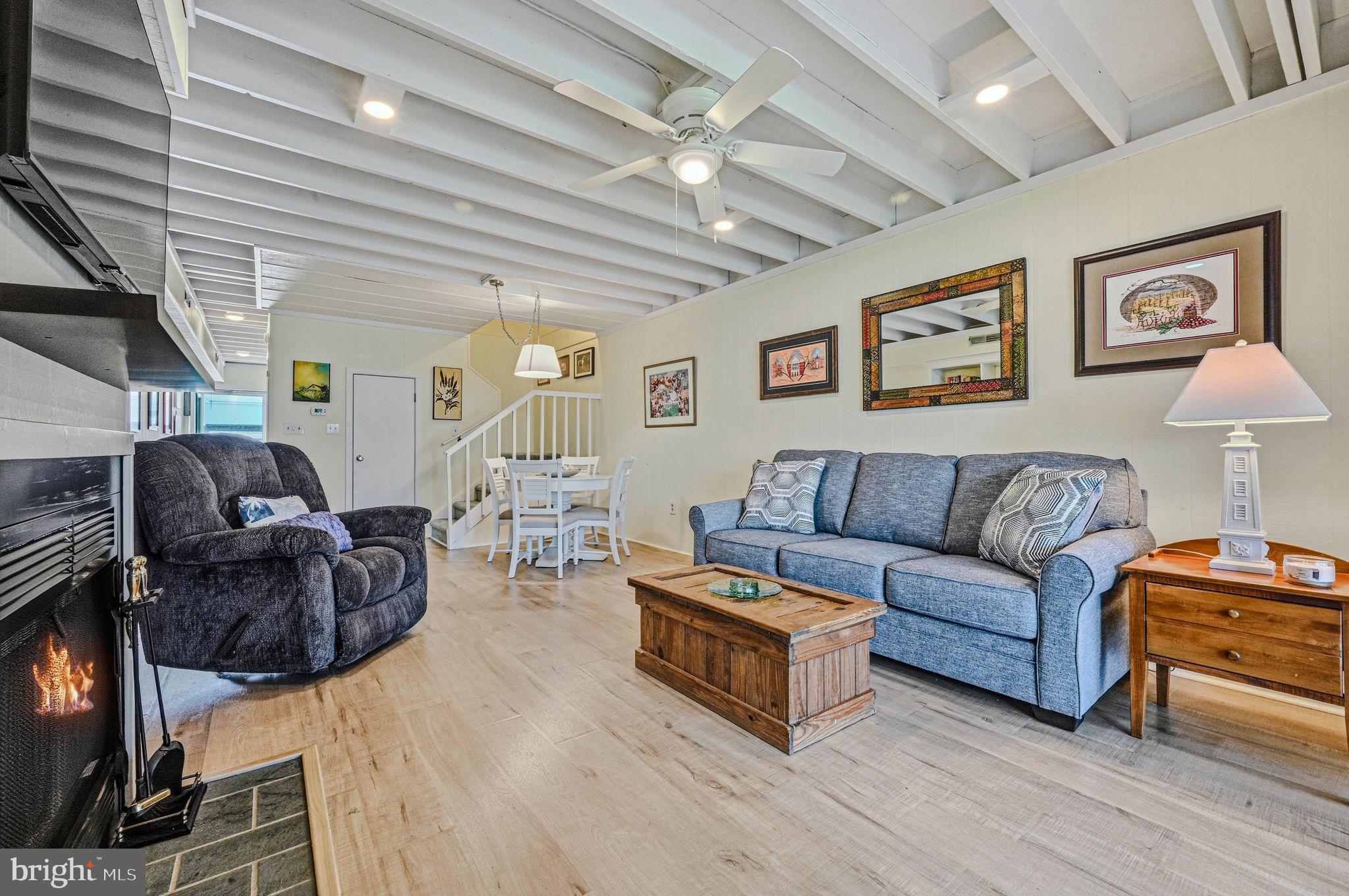 MALLARD LAKES - Residential