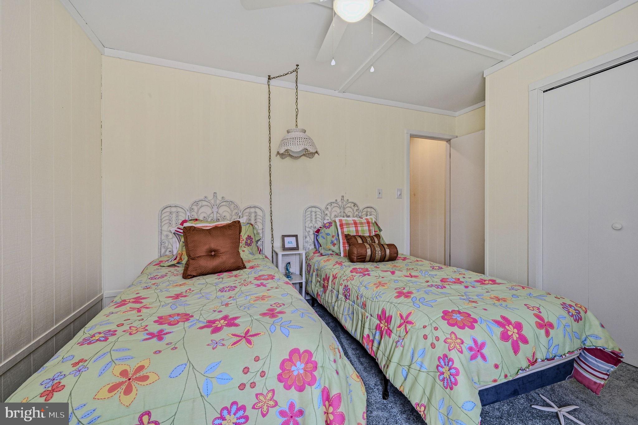 MALLARD LAKES - Residential