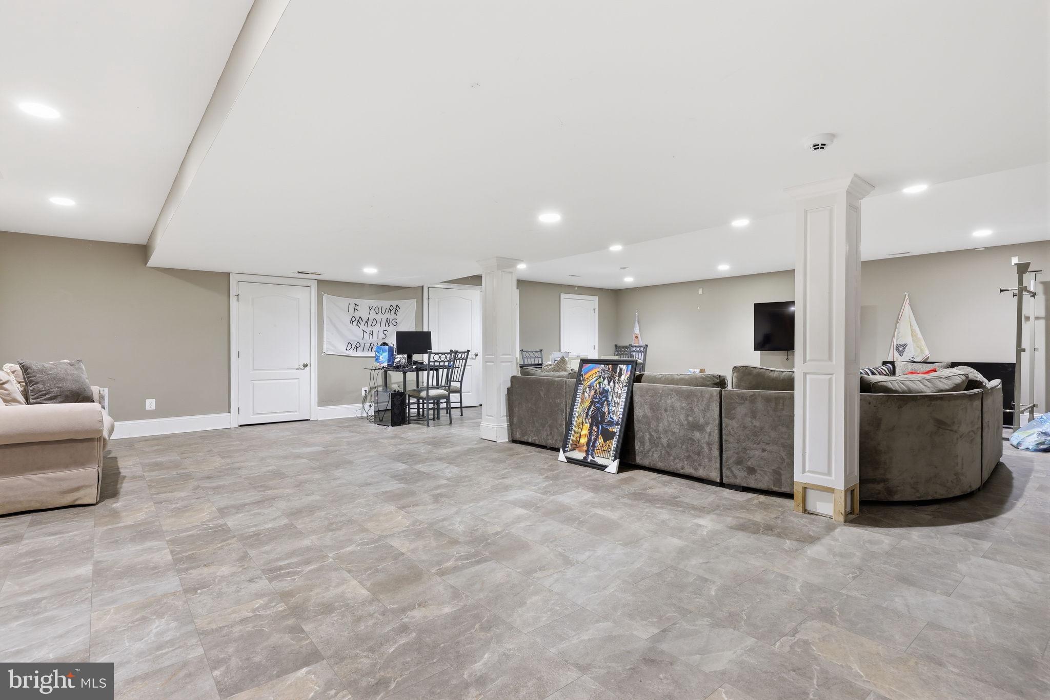 NORTHAMPTON HUNT - Residential