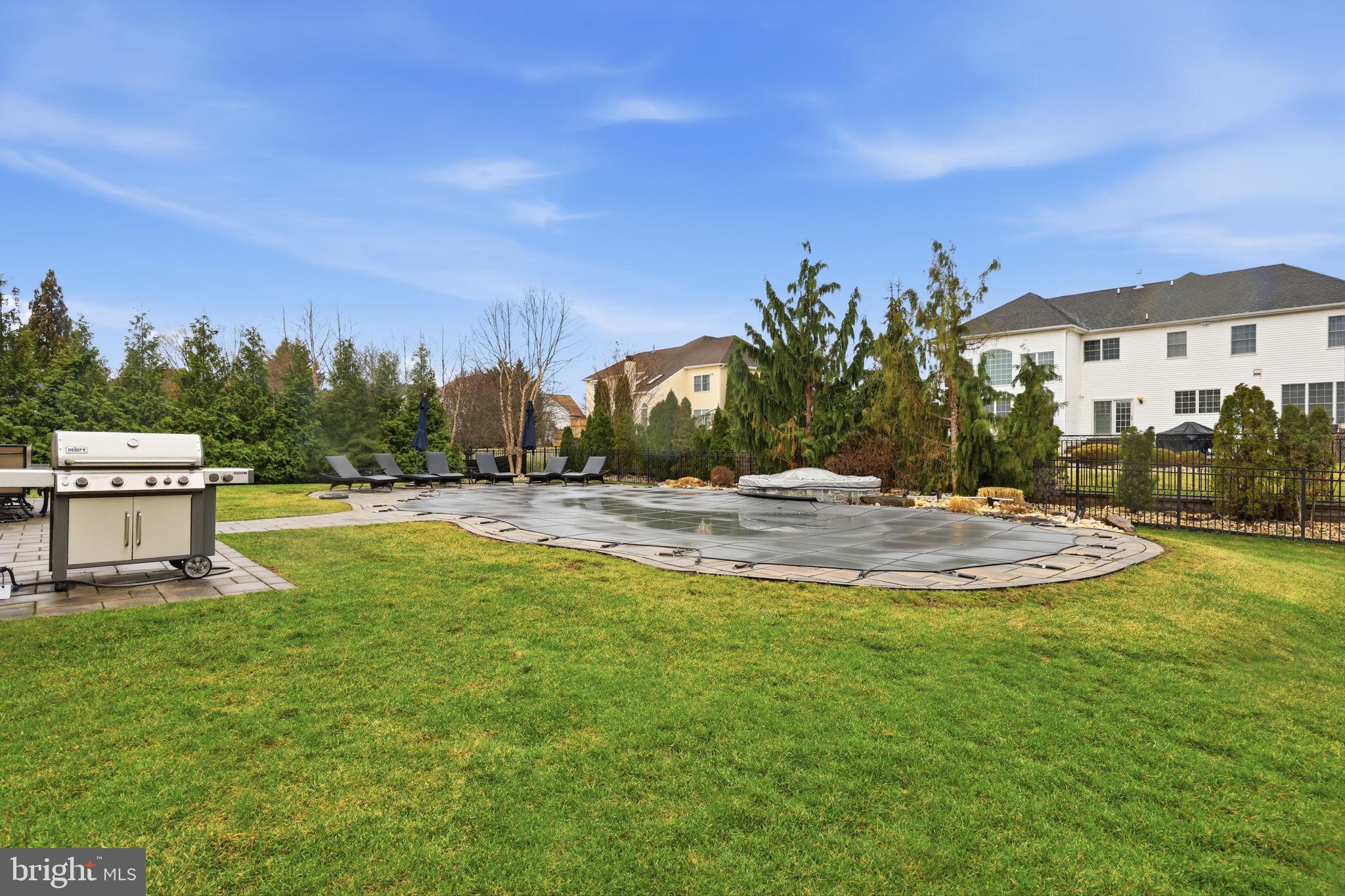 NORTHAMPTON HUNT - Residential