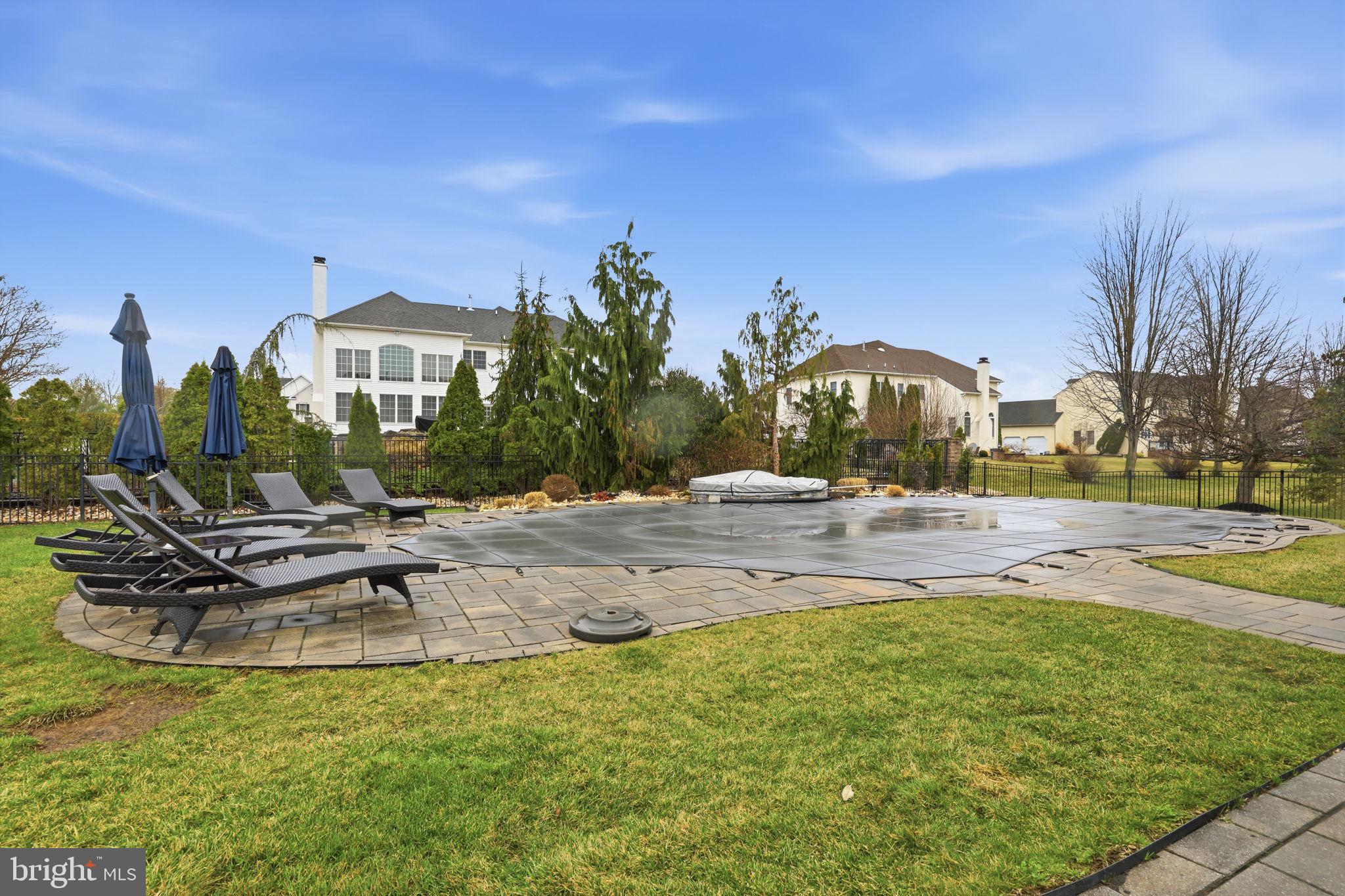 NORTHAMPTON HUNT - Residential