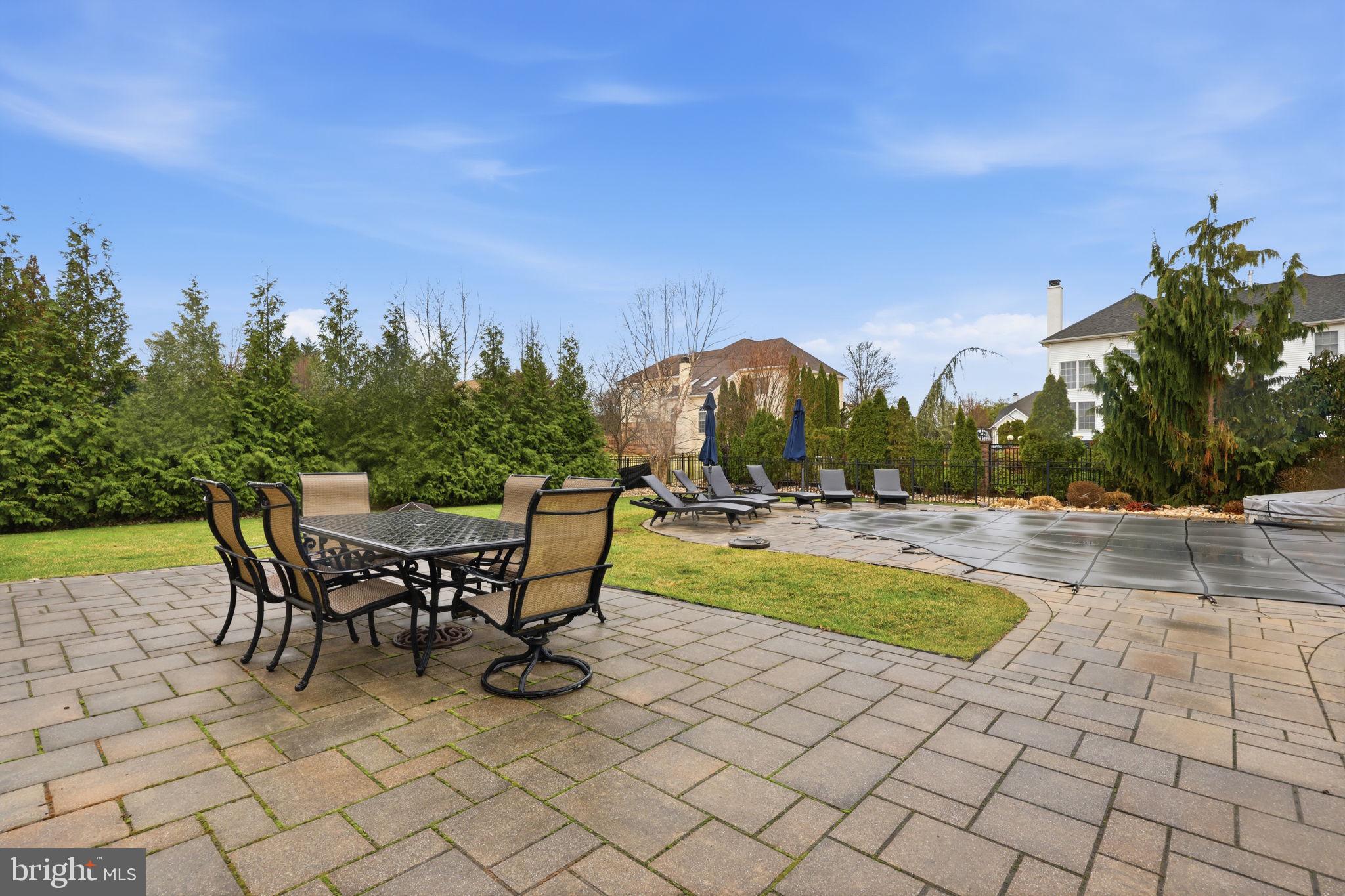 NORTHAMPTON HUNT - Residential