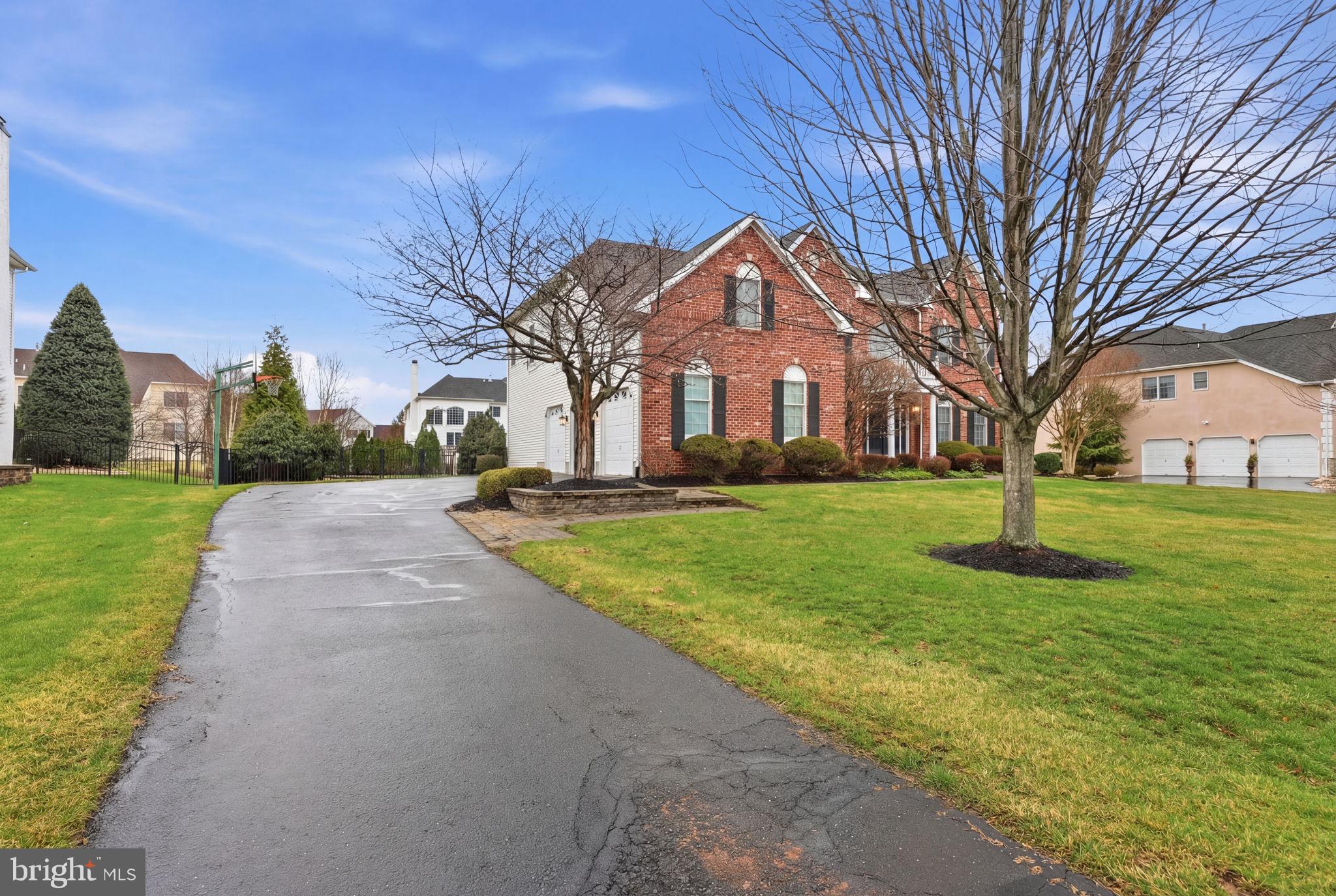 NORTHAMPTON HUNT - Residential