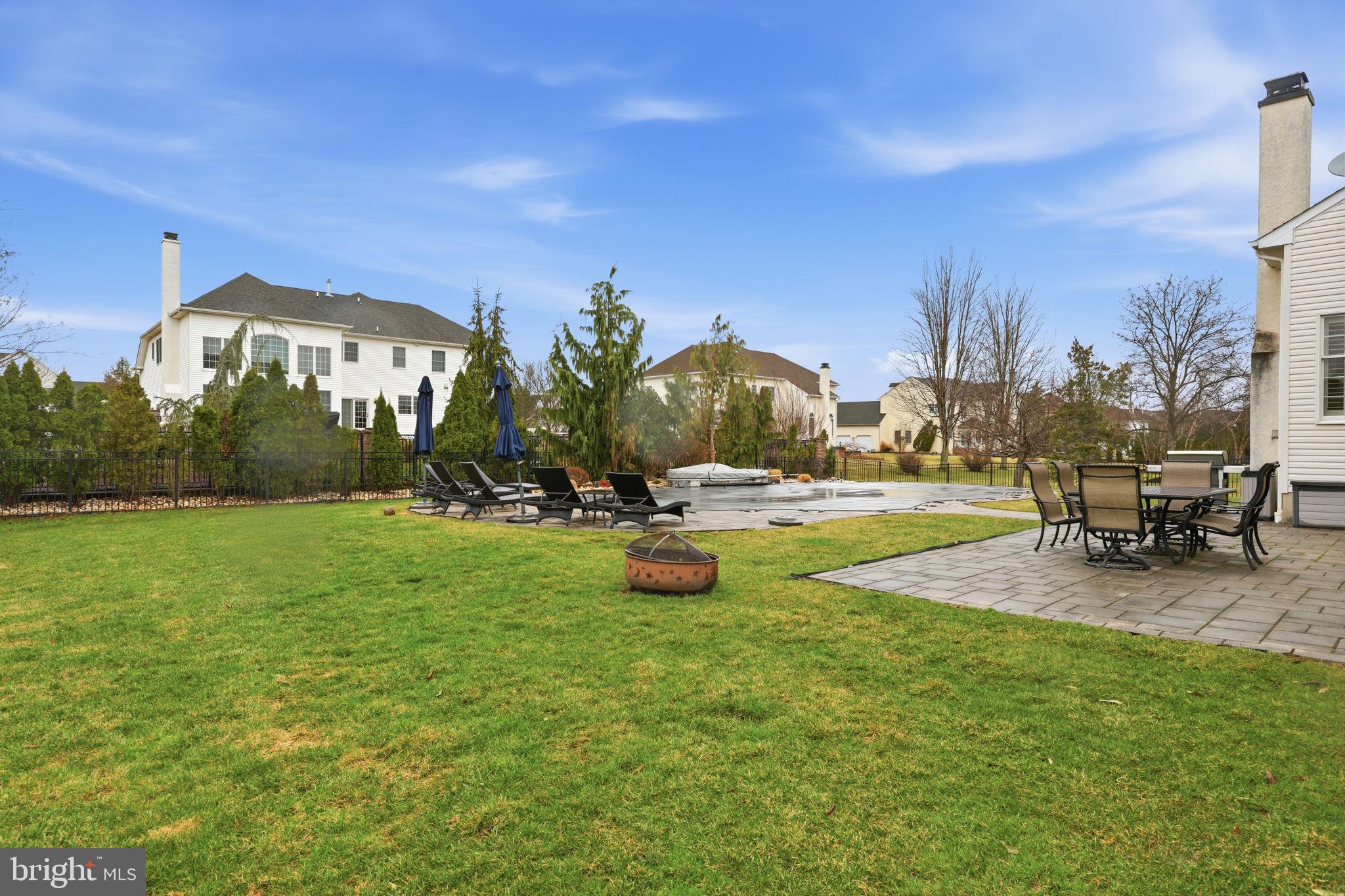 NORTHAMPTON HUNT - Residential