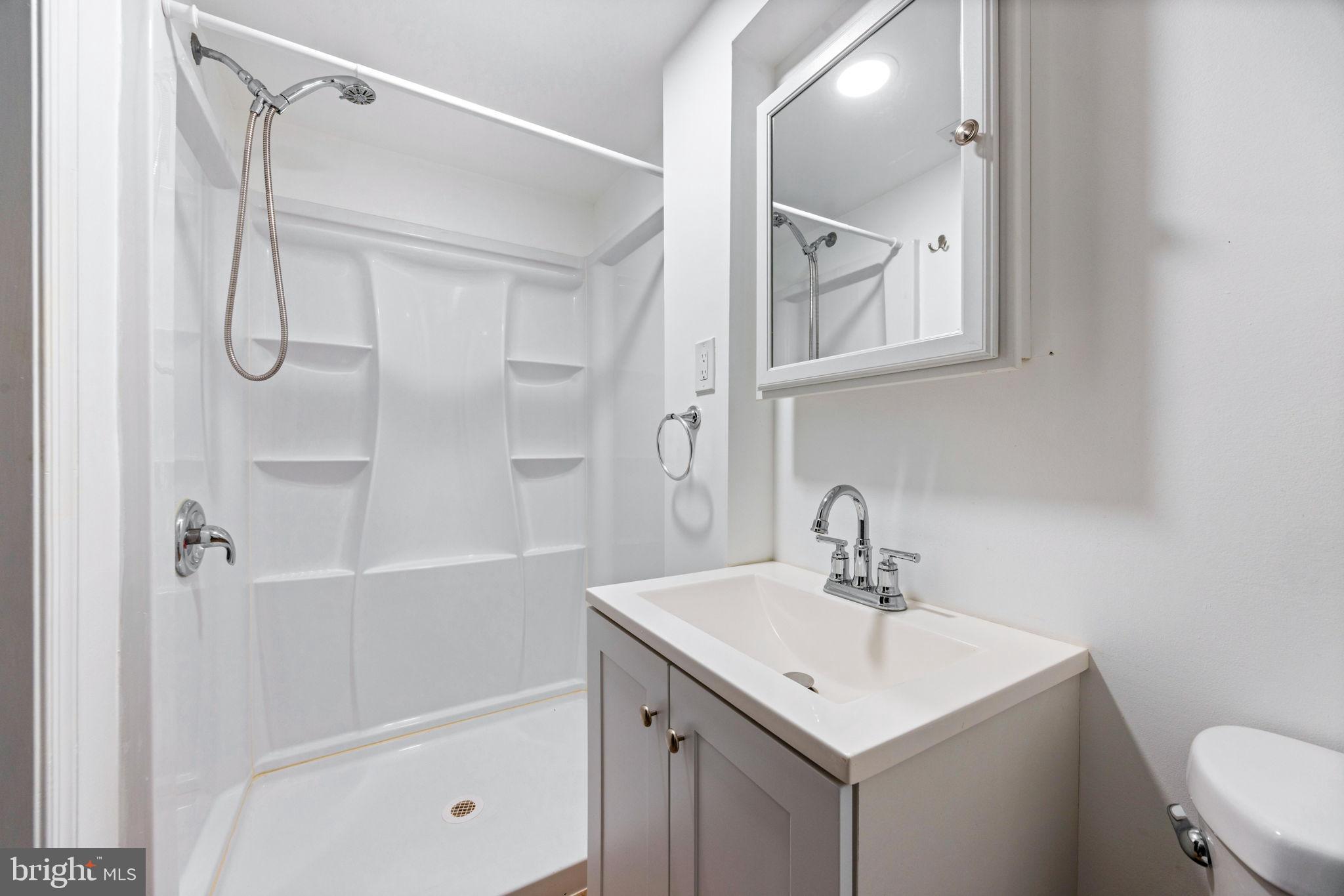 EDNOR GARDENS - LAKESIDE - Residential