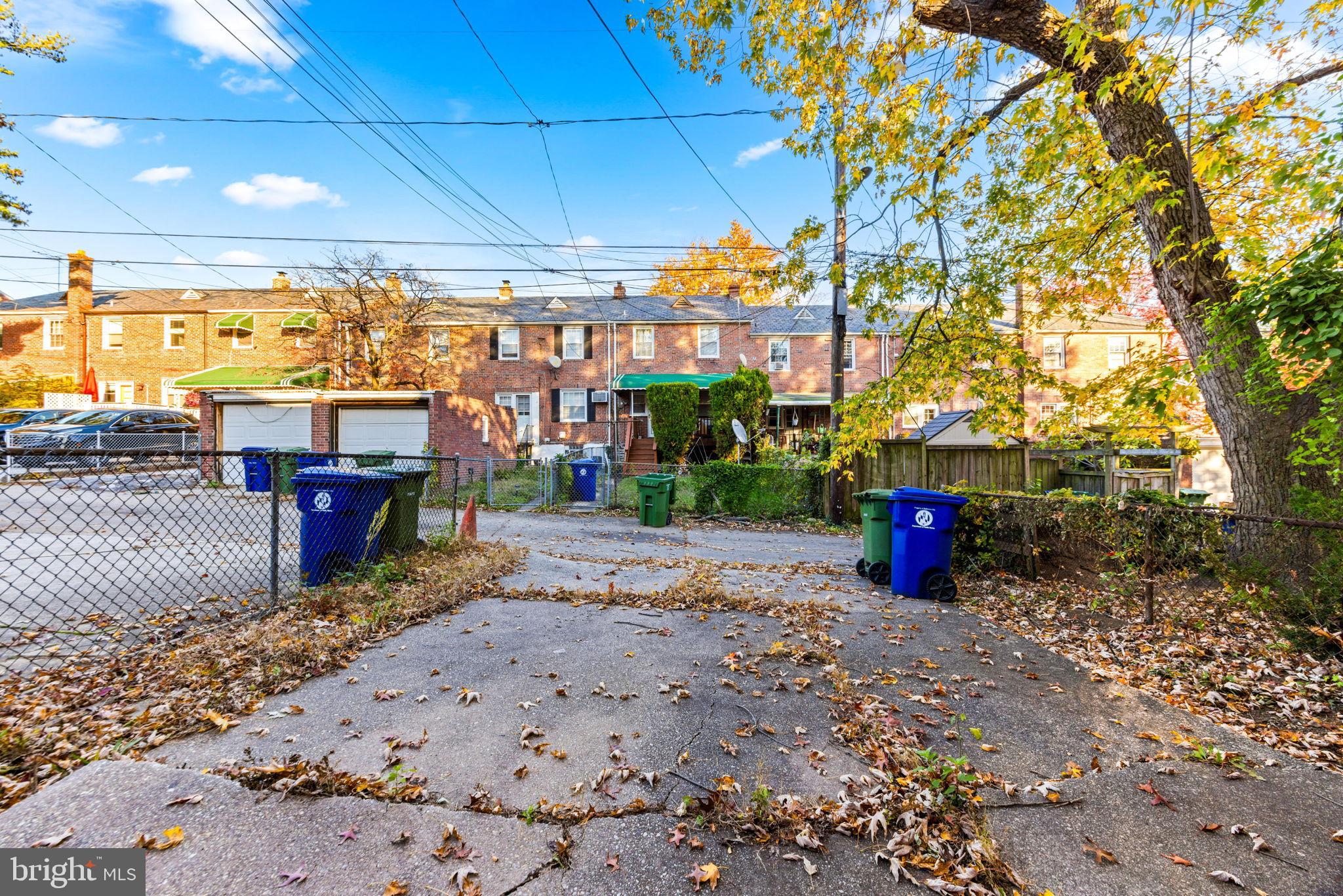 EDNOR GARDENS - LAKESIDE - Residential