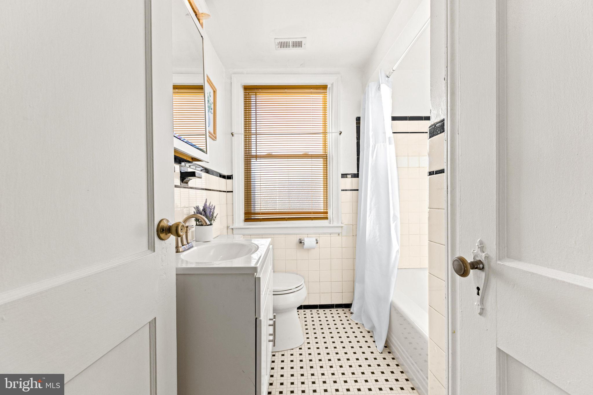 EDNOR GARDENS - LAKESIDE - Residential