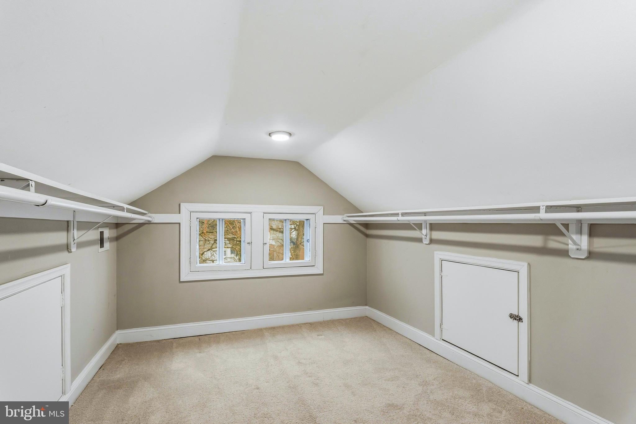 HILLENDALE PARK - Residential