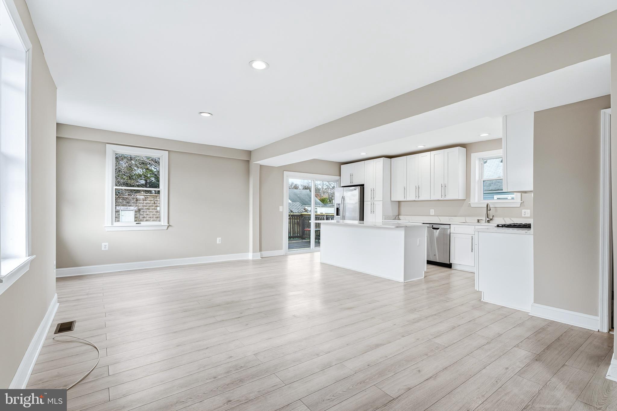 HILLENDALE PARK - Residential